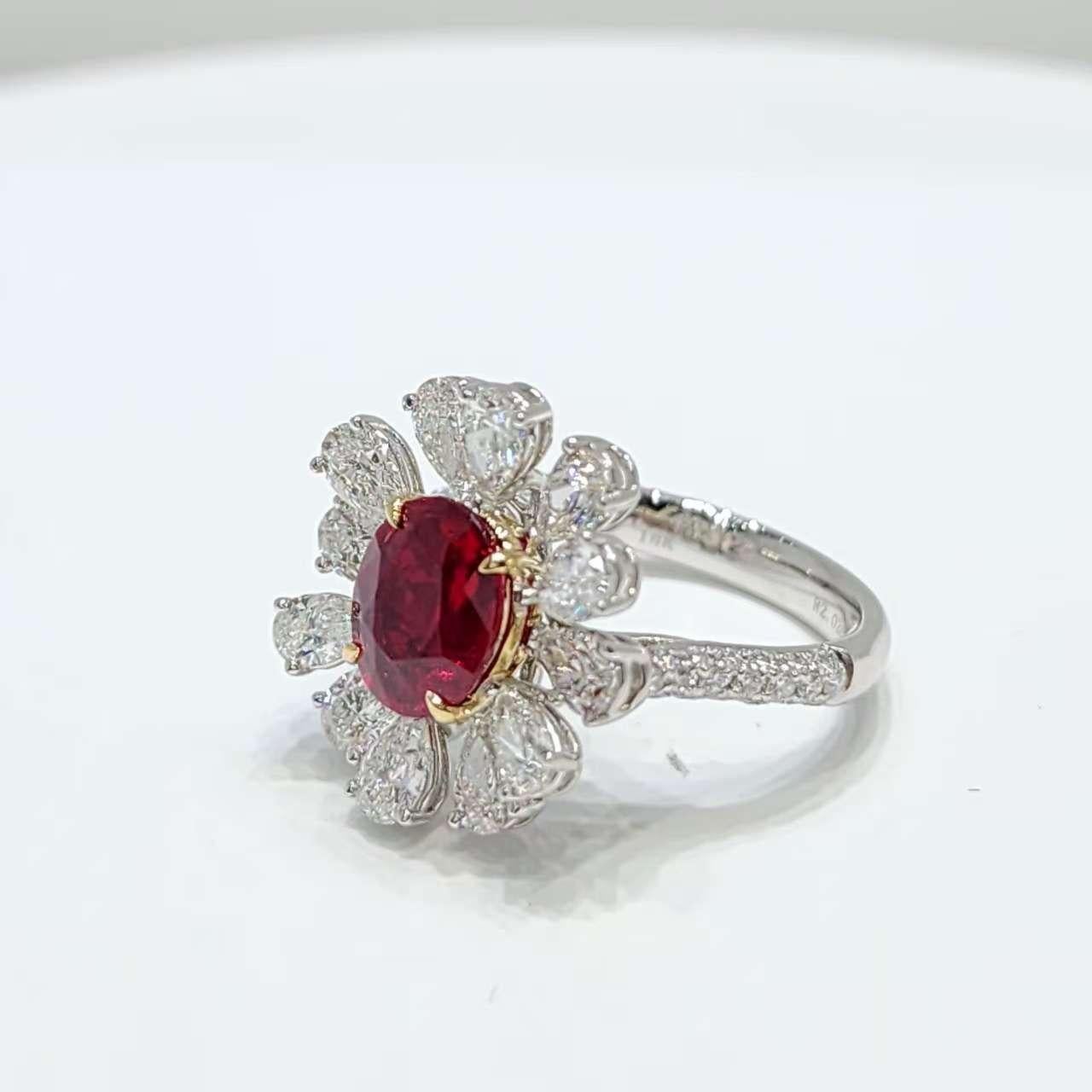 Donna Anello con rubino e diamanti a stella in oro giallo 18 carati e platino - 2,02ct GRS-Certifie in vendita