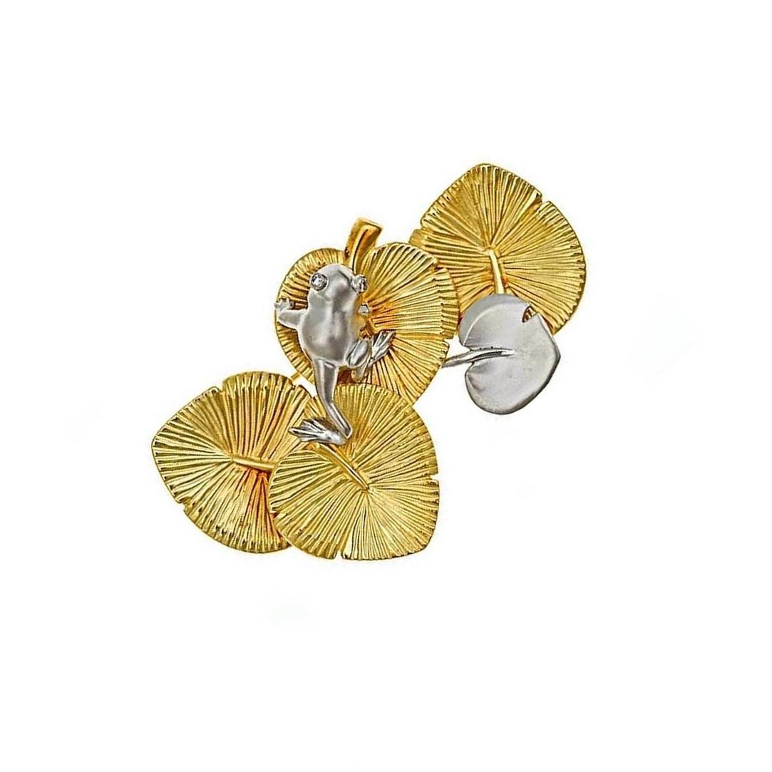 Contemporary 18k Yellow Gold Platinum WATER LILY WITH FROG Brooch by John Landrum Bryant For Sale