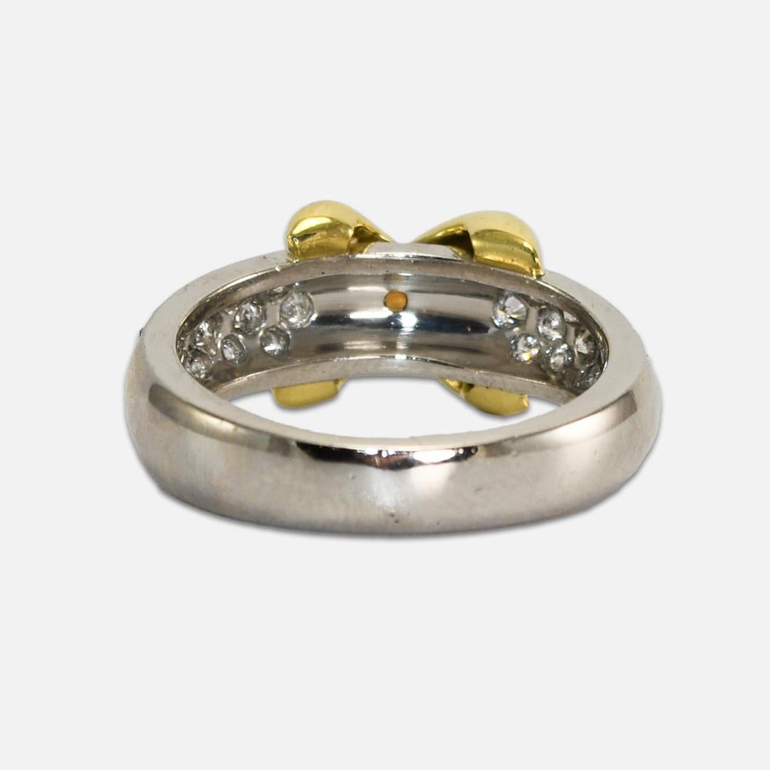 Bague « X » en or jaune 18 carats et platine, ornée de diamants pavés Excellent état - En vente à Laguna Beach, CA