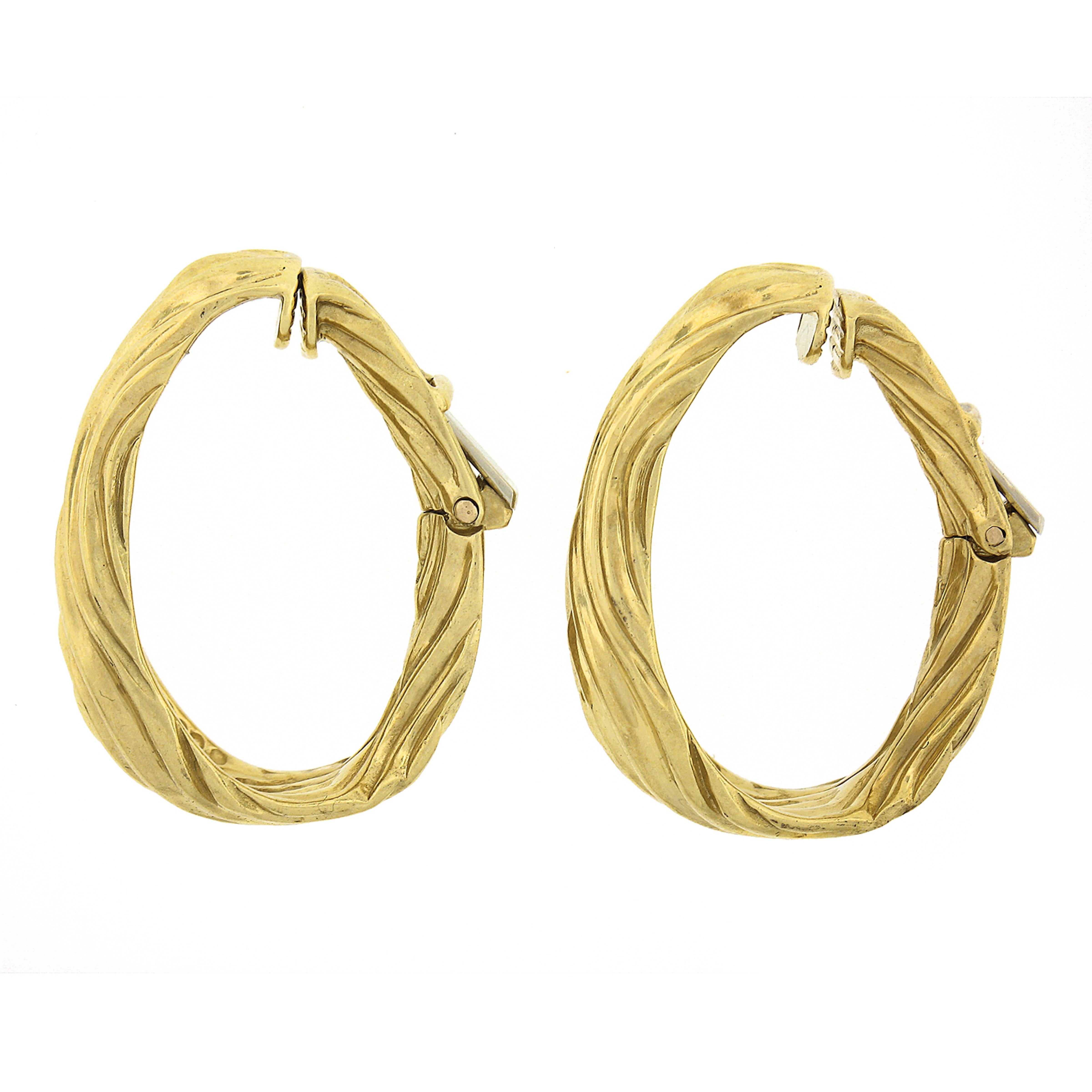 18K Yellow Gold Polished Finish Sculpted Textured Hoop Huggie Clip on Earrings For Sale 1