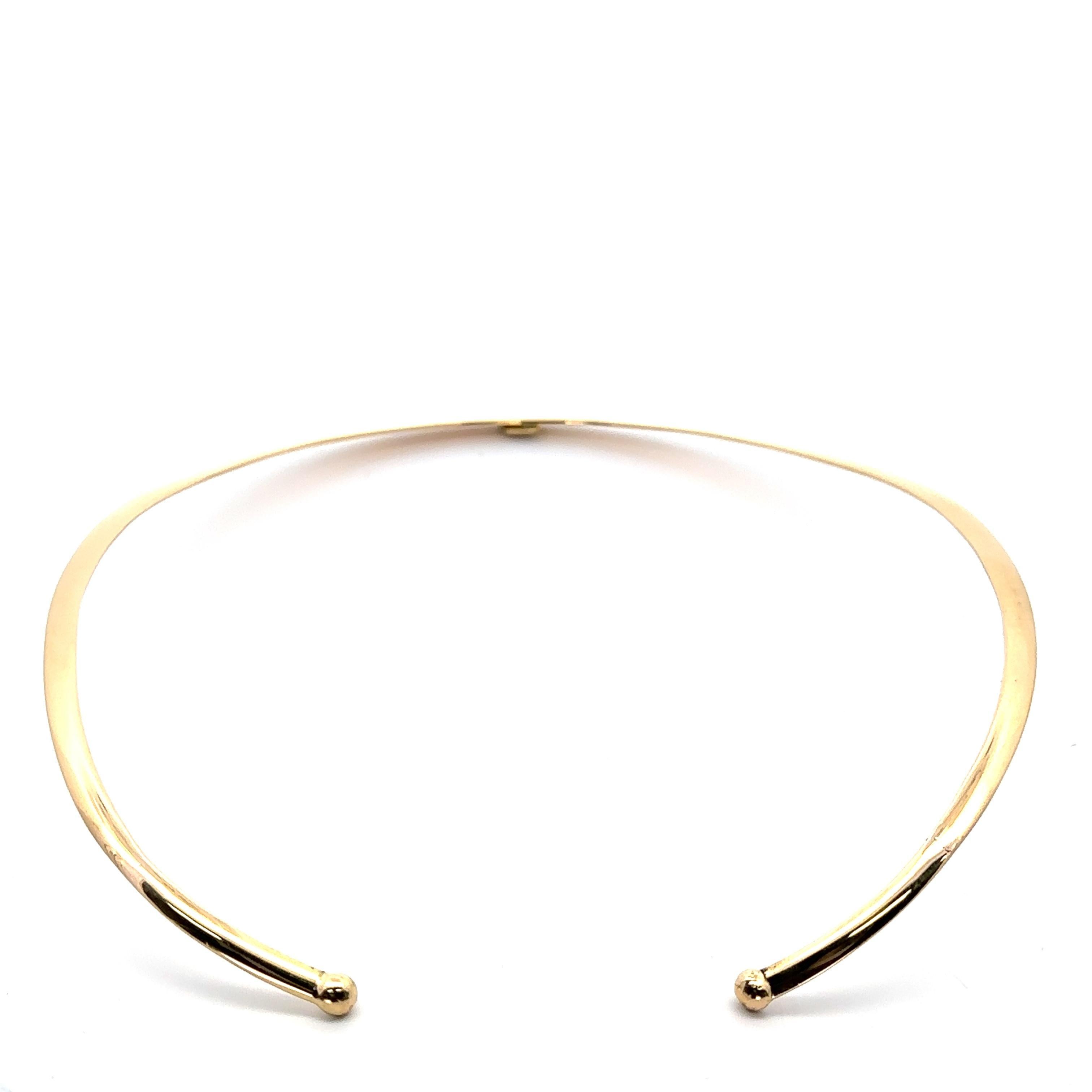 Collana con collare a torciglione aperto graduato in oro giallo 18k lucido con cappio girevole in vendita 3