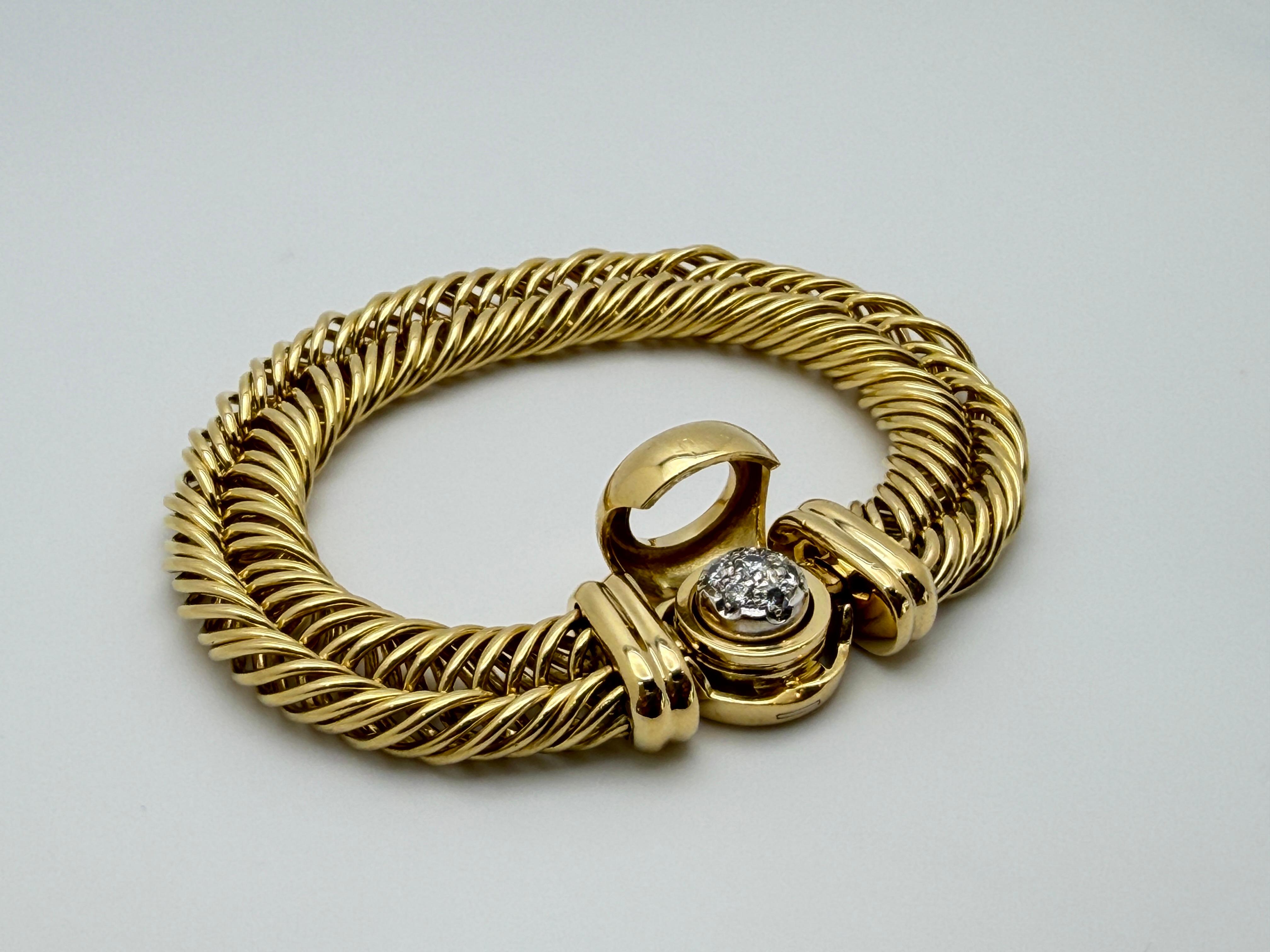Bracelet à maillons tressés en or jaune 18K avec fermoir à diamants Pomellato en vente 2