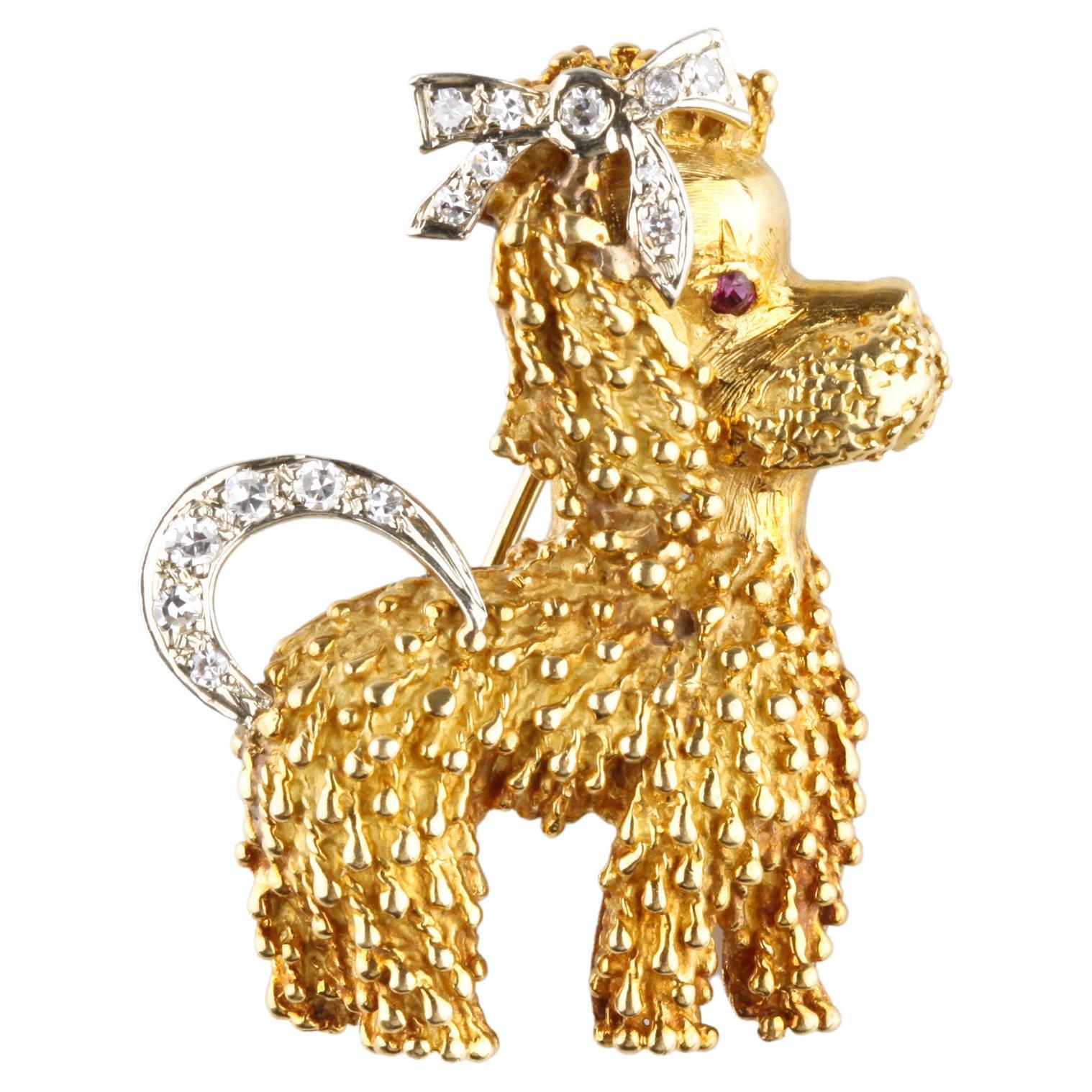 Poodle-Brosche aus 18 Karat Gelbgold mit Diamant- und Rubin-Akzenten und Zertifikat