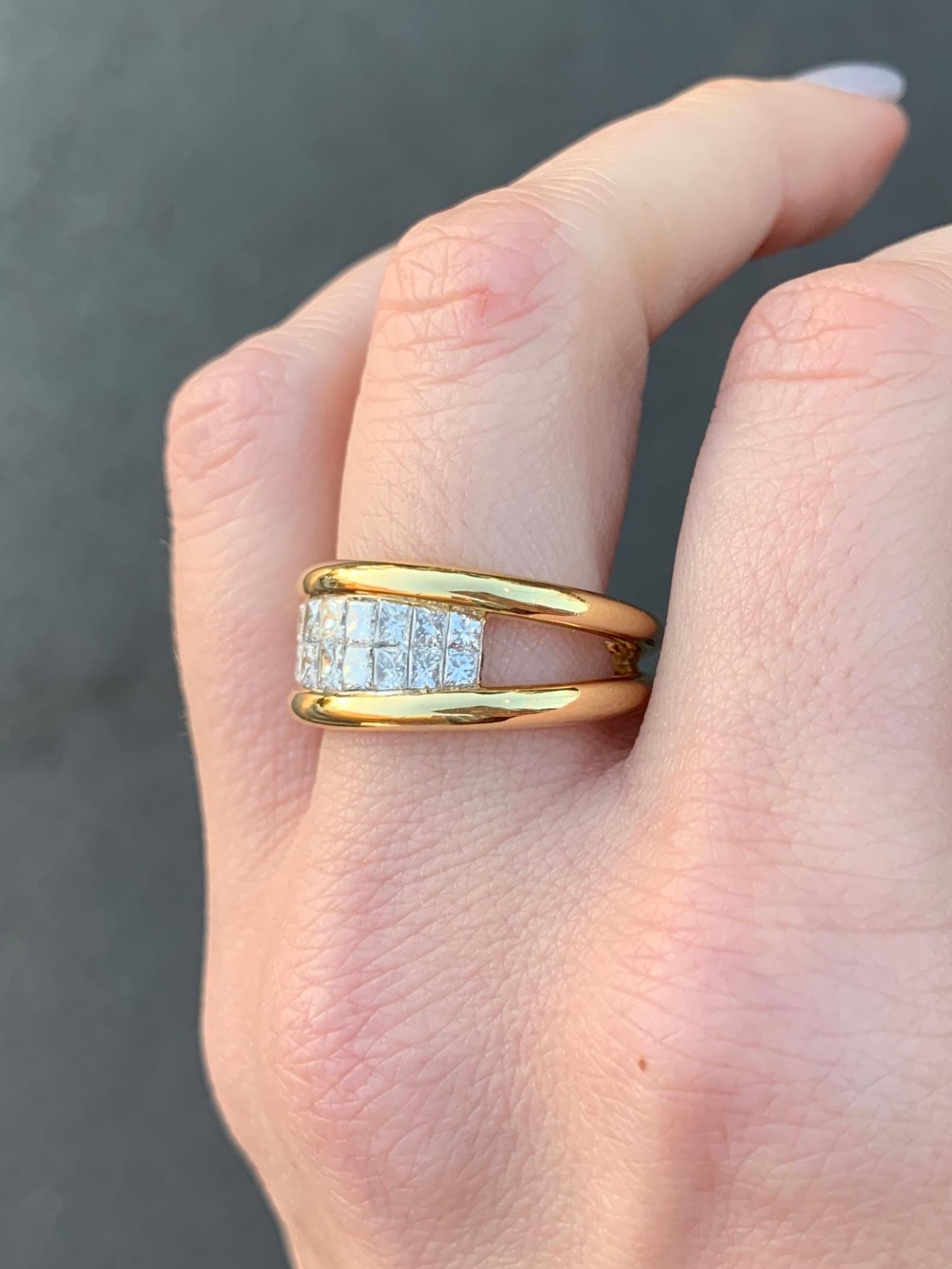 18 Karat Yellow Gold Princess Cut Diamond Double-Row Ring In Excellent Condition For Sale In Pikesville, MD