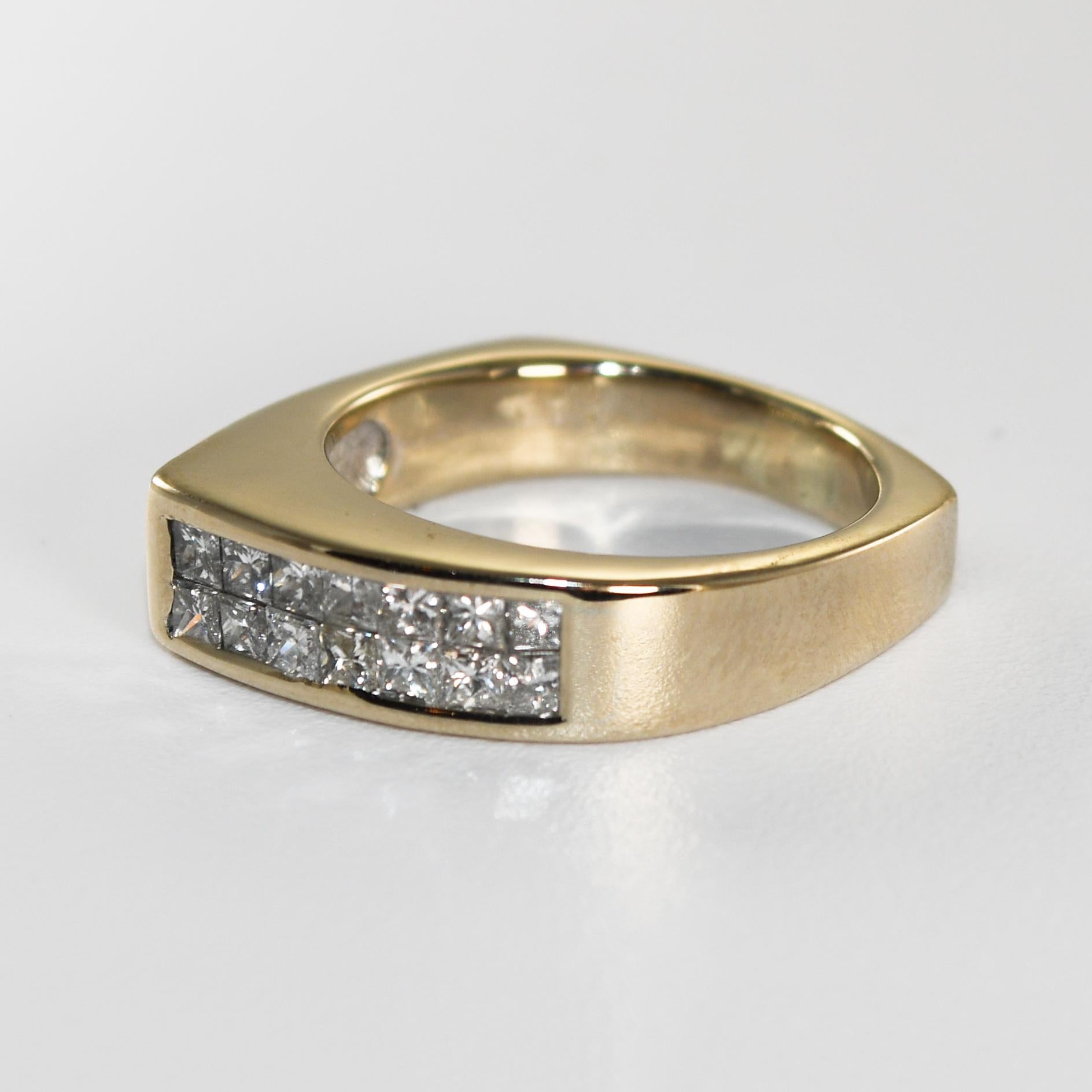 18K Yellow Gold Princess Cut Diamond Ring 0.50ct For Sale 2