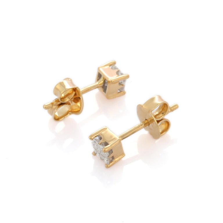 Modern 18K Yellow Gold Princess Cut Diamond Stud Earrings For Sale