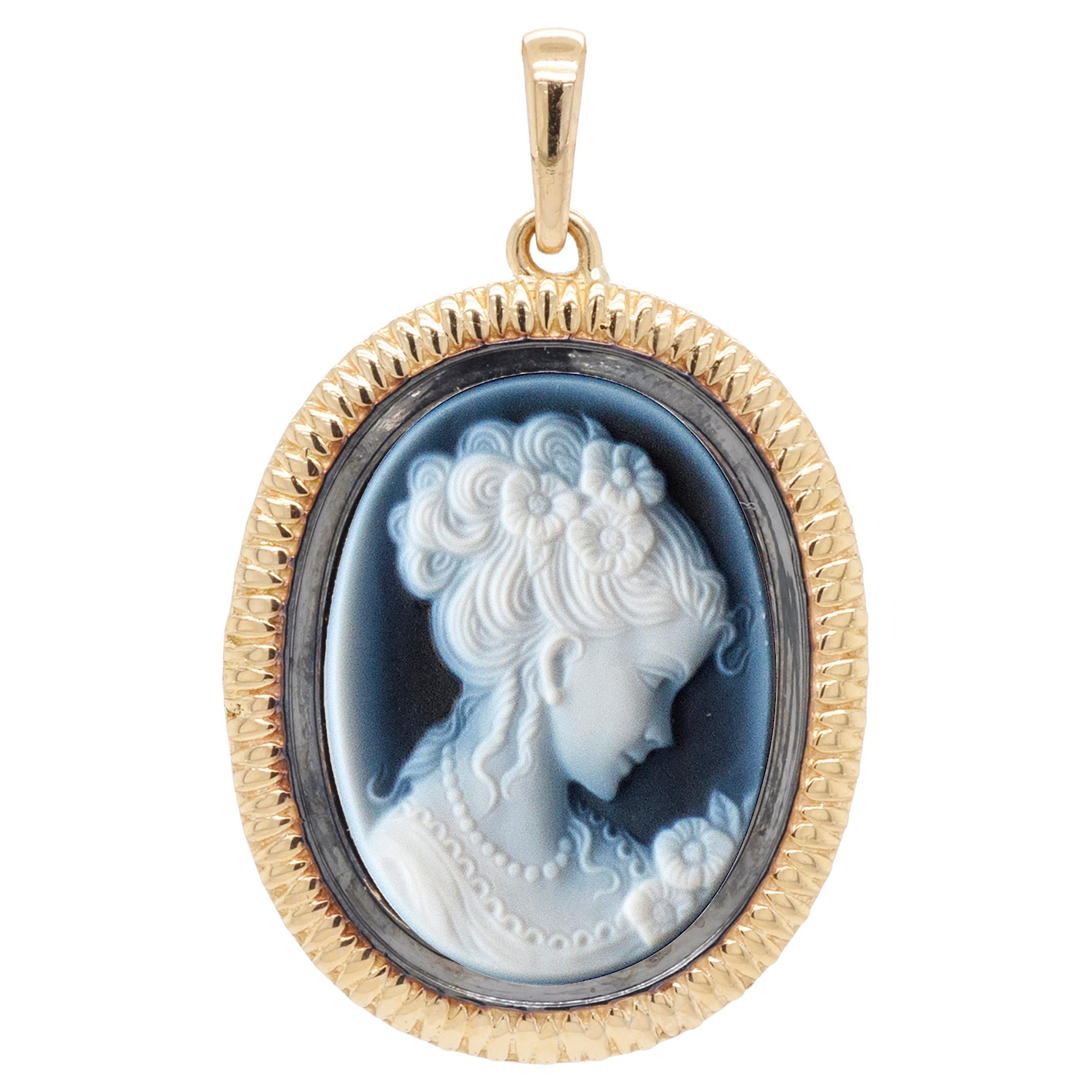 18K Yellow Gold Princess Lady Victorian Agate Cameo Carving Pendant Necklace For Sale