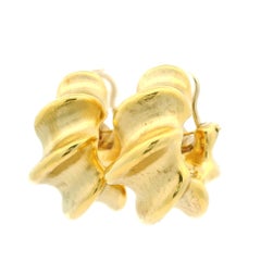 18k Yellow Gold Puffed Dual Finish Wavy Large Hoop Cuff Omega Earrings