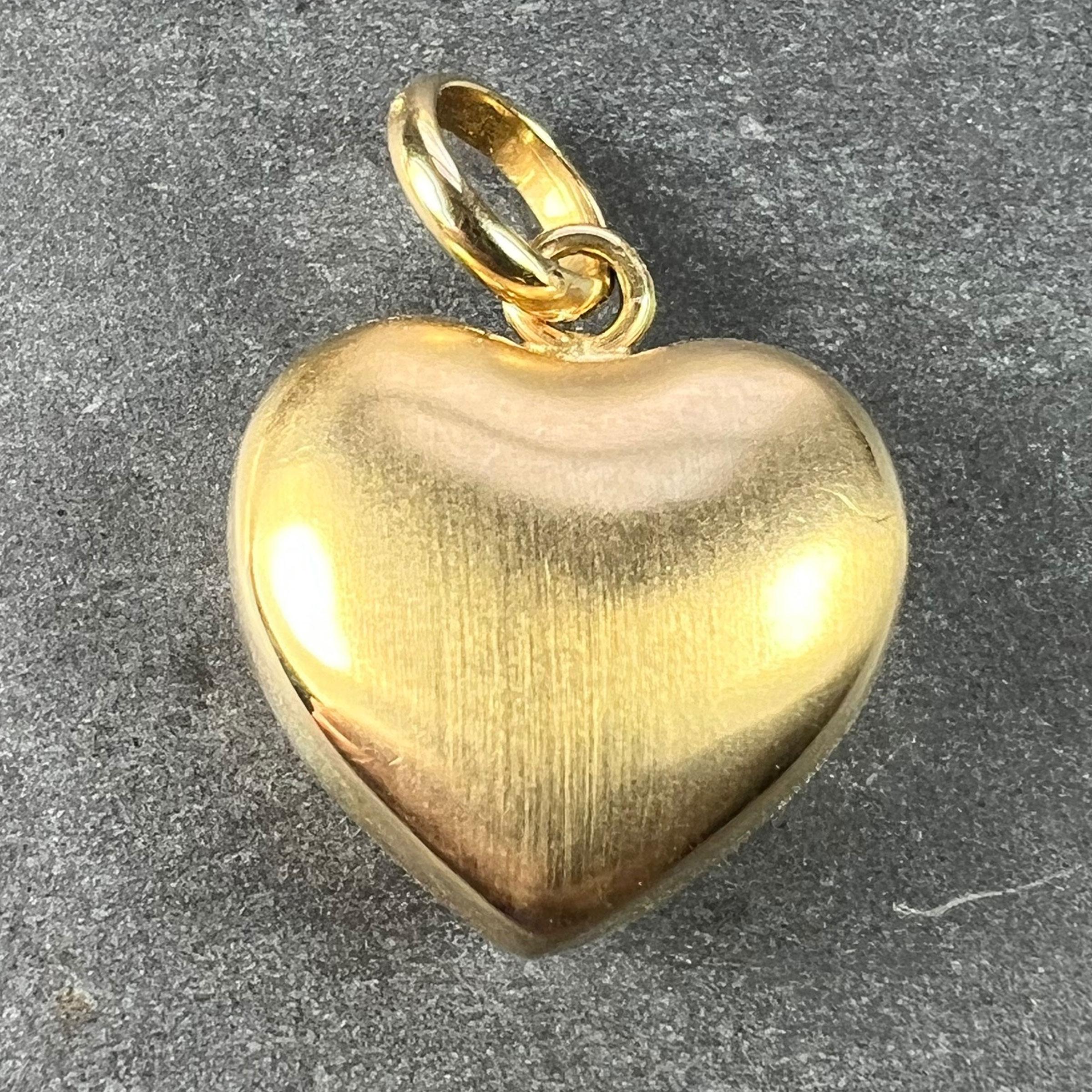 18K Yellow Gold Puffy Love Heart Charm Pendant In Good Condition For Sale In London, GB