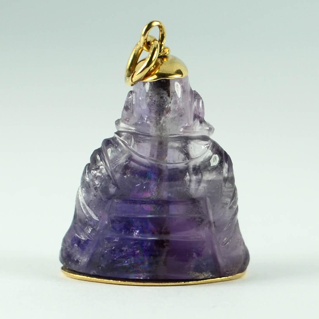 18 Karat Yellow Gold Purple Amethyst Buddha Large Charm Pendant In Good Condition In London, GB