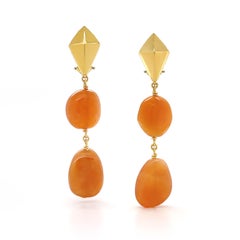 18K Yellow Gold Pyramid Carnelian Drop Clip-on Earrings