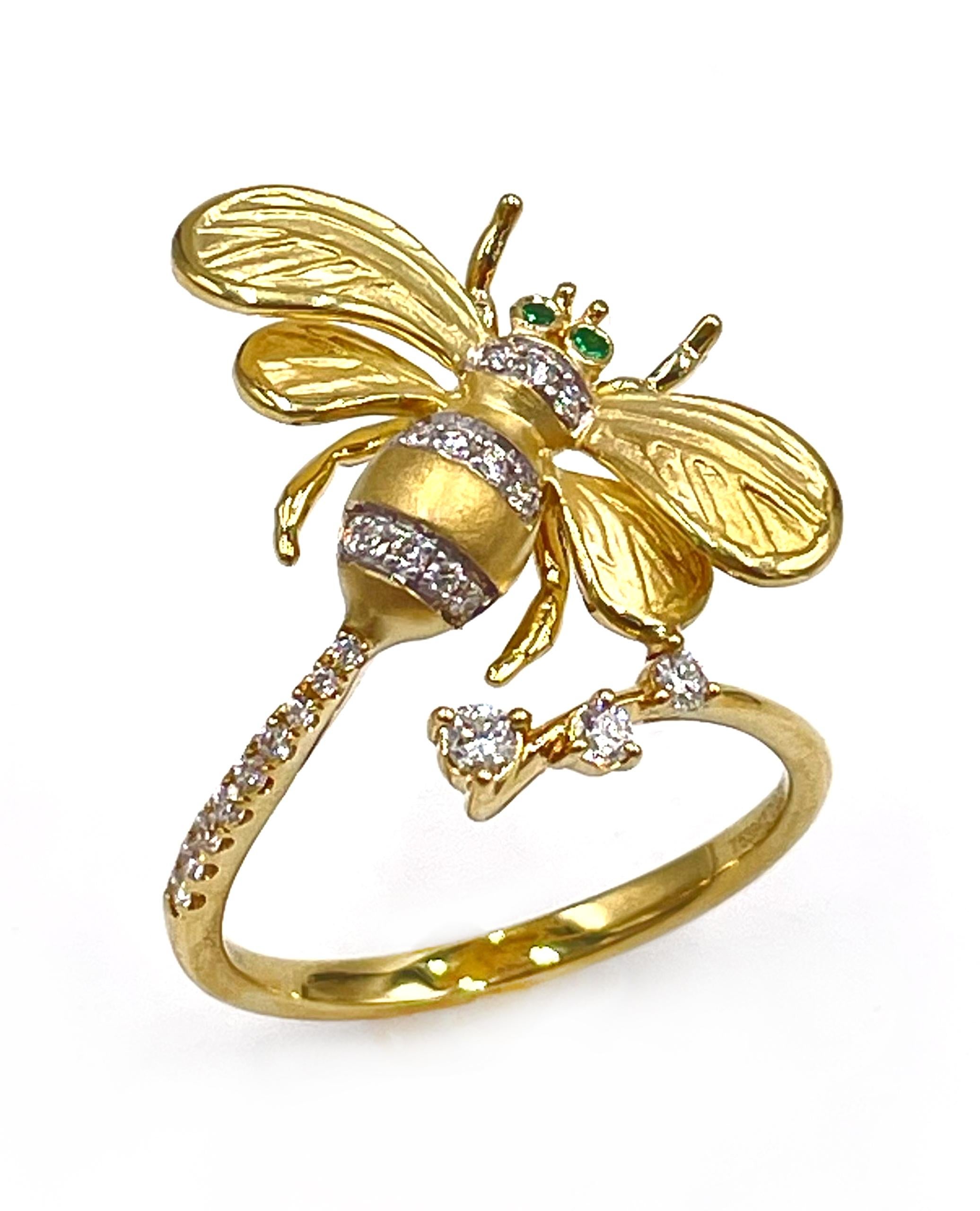 18K Yellow Gold Queen Bee Wrap Ring by Simon G. - DR380 In New Condition For Sale In Old Tappan, NJ
