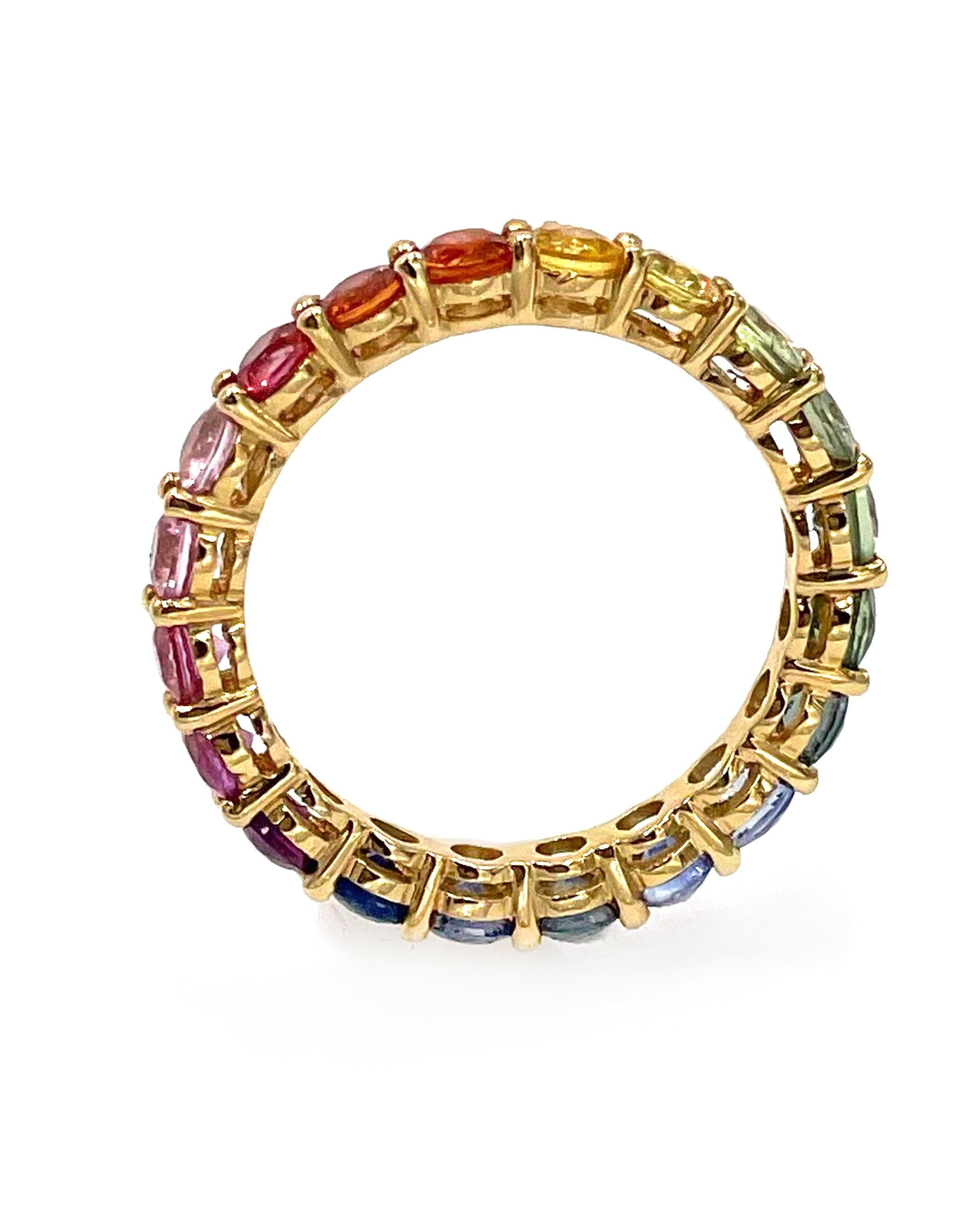 Memoryring aus 18 Karat Gelbgold mit Regenbogen-Saphir (Zeitgenössisch)