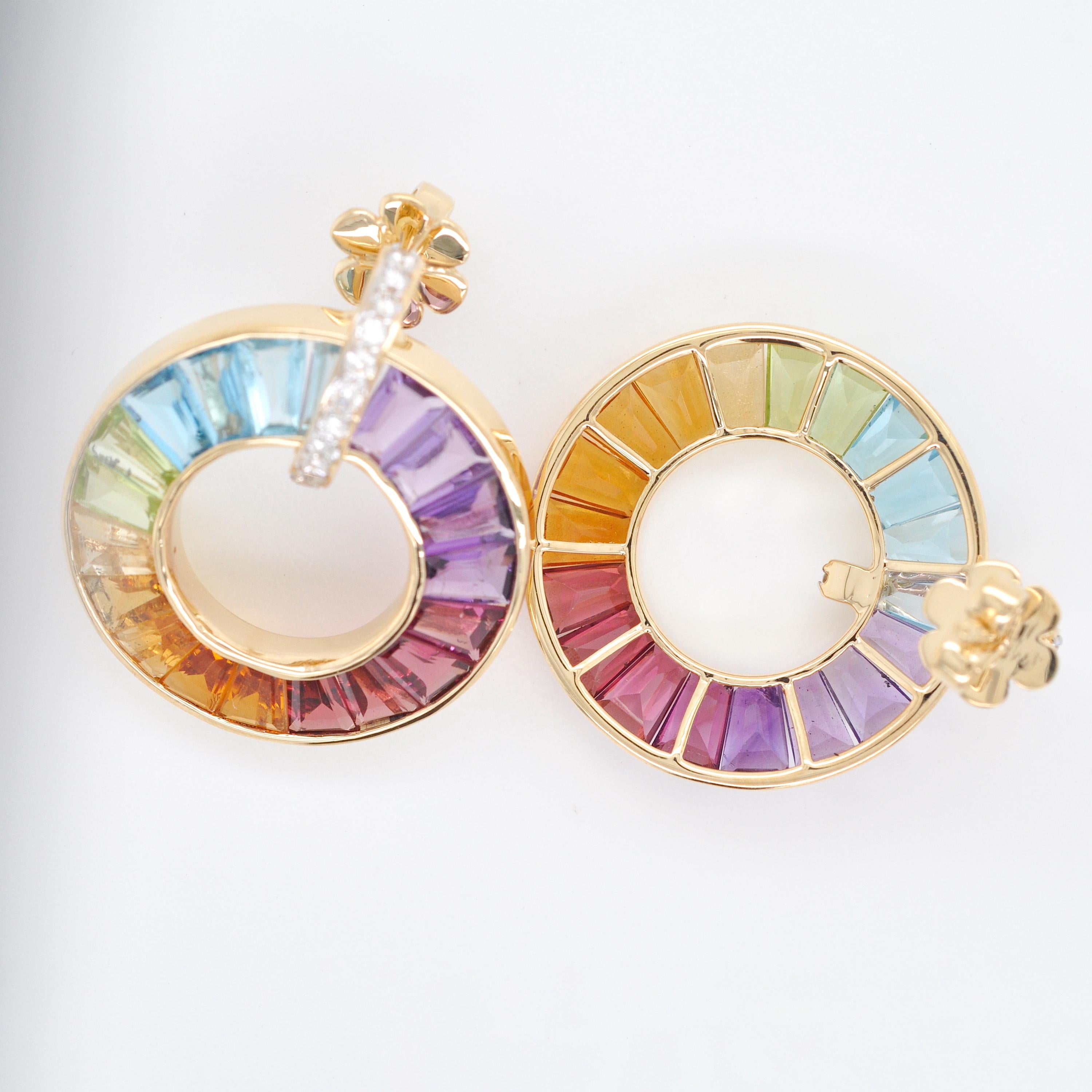 Women's 18K Yellow Gold Art Deco Inspired Rainbow Gemstones Diamond Circle Stud Earrings For Sale