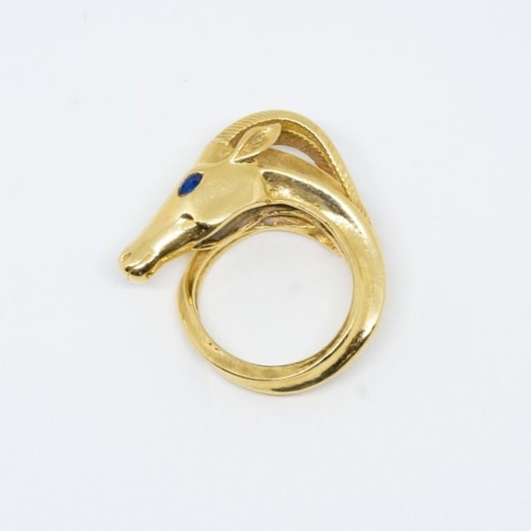 Contemporary 18K Yellow Gold Ram Sapphire Eyes Ring For Sale