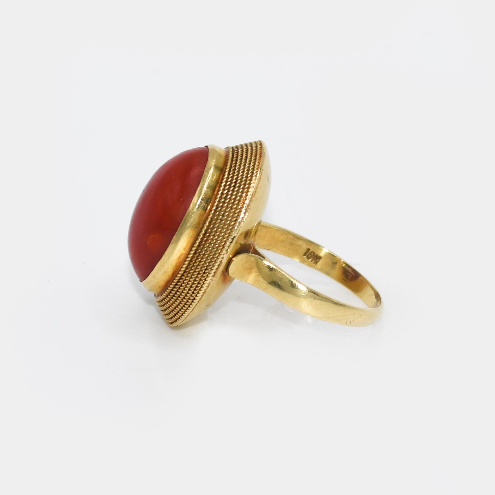 Women's or Men's 18K Yellow Gold Red Coral Ring 6.9g For Sale