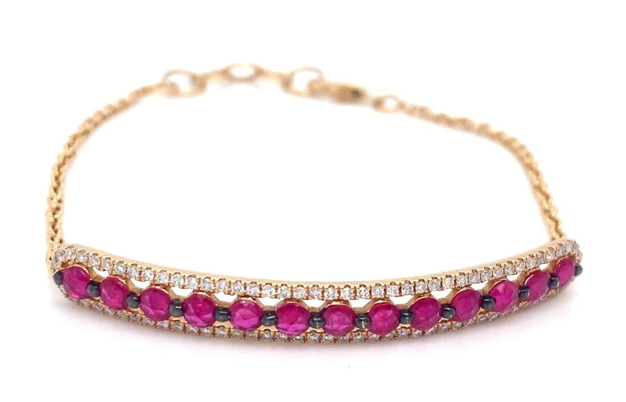 Bracelet chaîne en or jaune 18 carats avec pierres précieuses rouges et roses et accents de diamants, taille 7 en vente 2