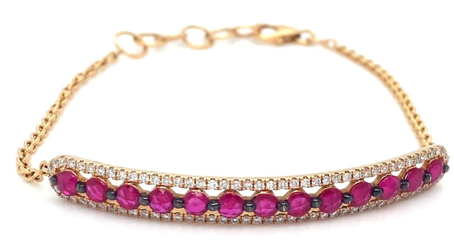 Bracelet chaîne en or jaune 18 carats avec pierres précieuses rouges et roses et accents de diamants, taille 7 en vente 3