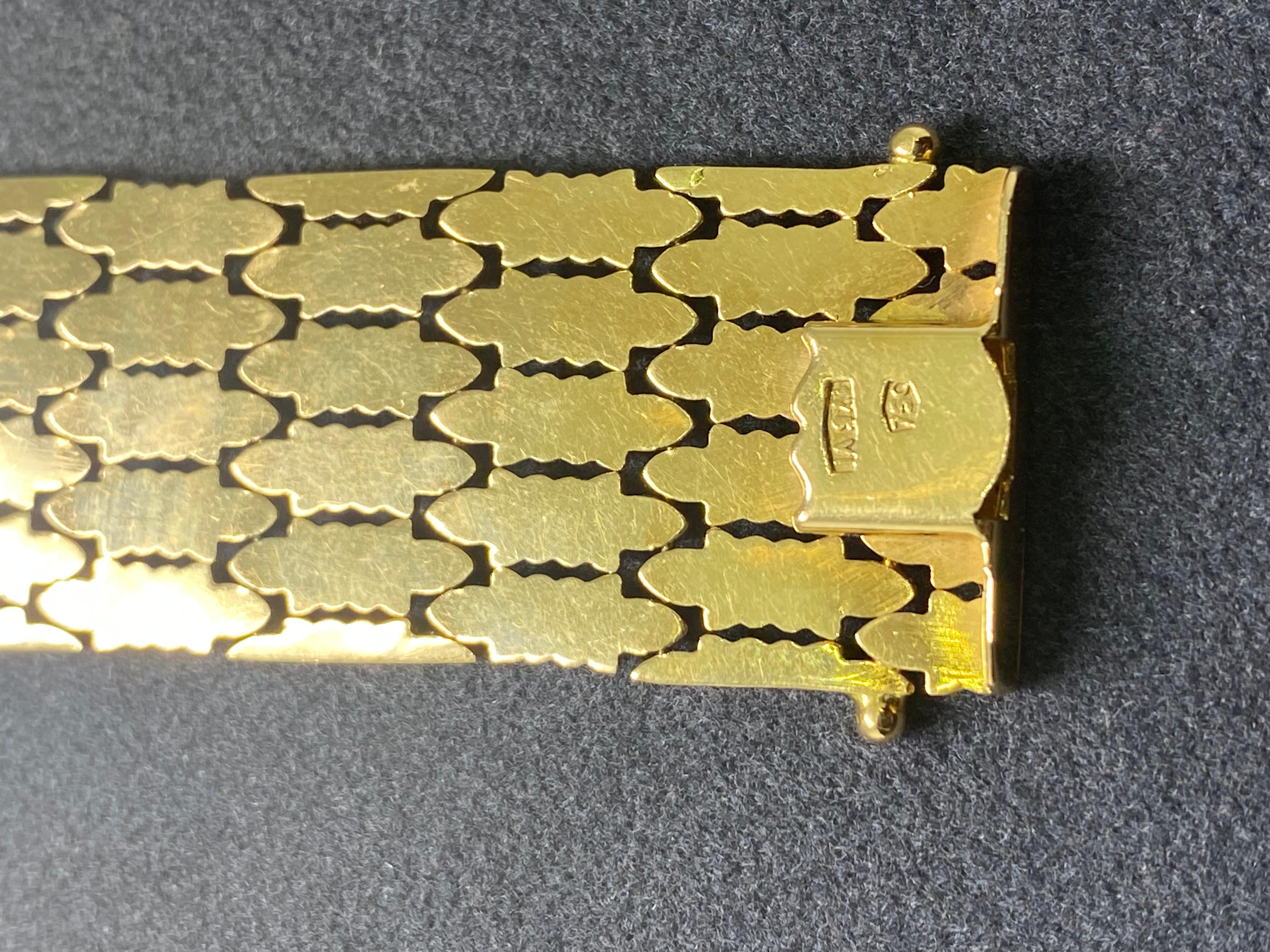 18 Karat Gelbgold Retro-Armband mit Blumenprägung, Gewicht: 42.4 Karat. Italien um 1950er Jahre im Angebot 4