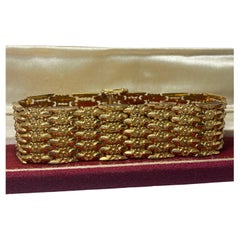 18K Yellow Gold Vintage Embossed Floral Bracelet, Weight: 42.4gr. Italy c1950's