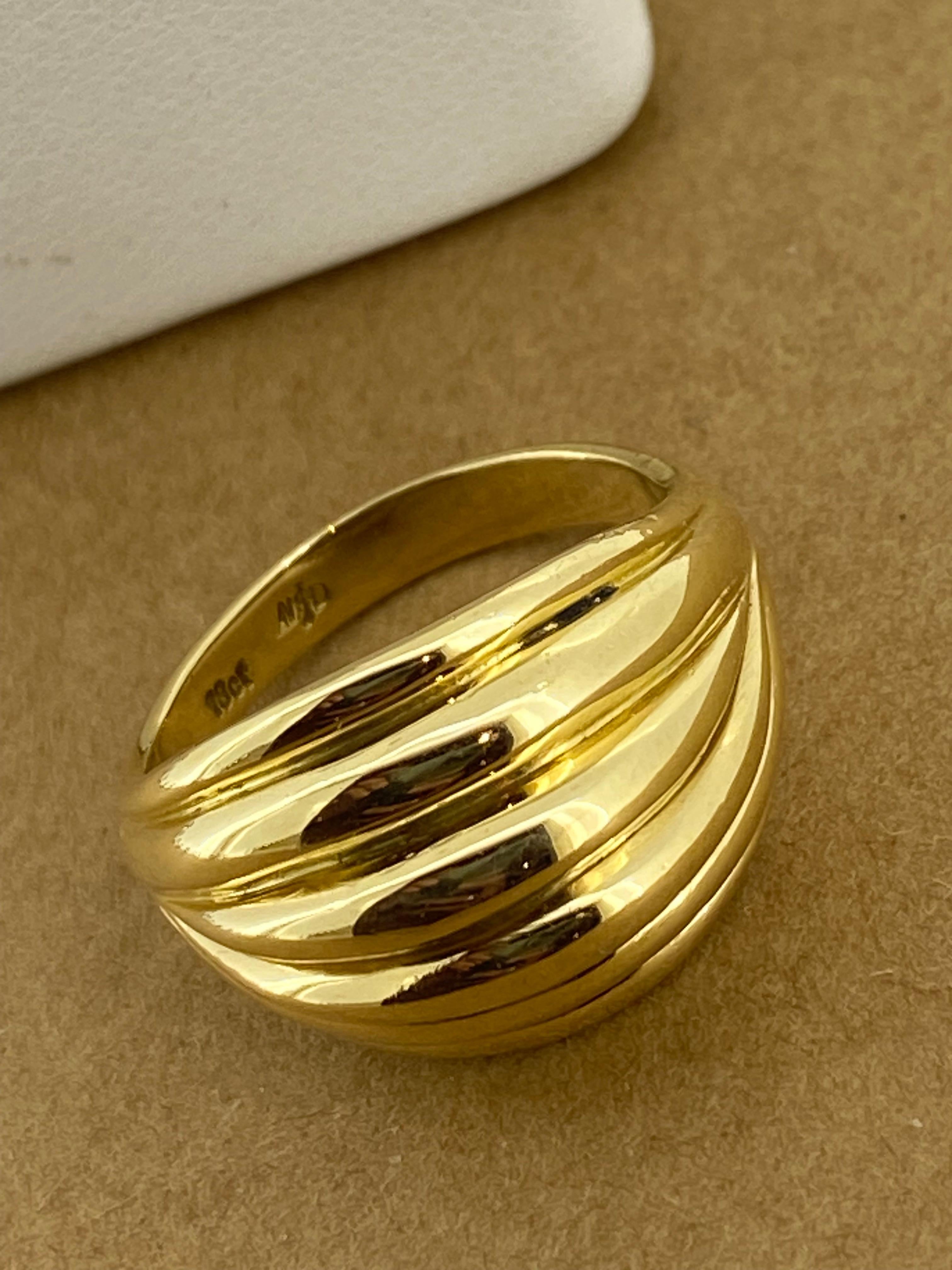 Rétro Anello da donna in oro giallo 18K Retro Bombé Dome Design, 8,2gr. in vendita