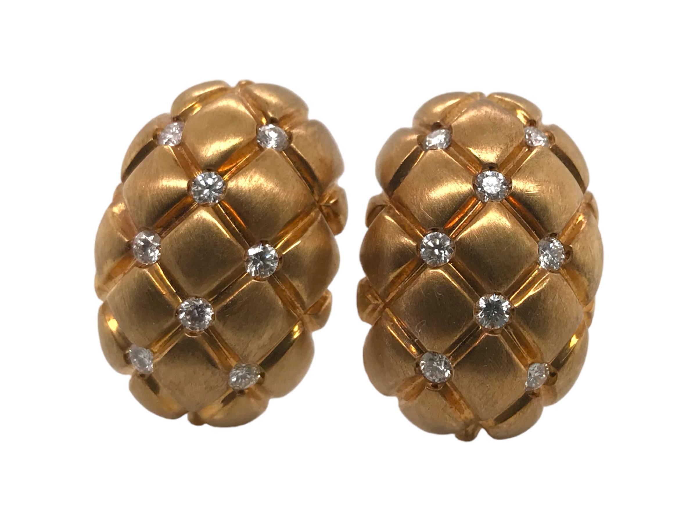 Brilliant Cut 18K Yellow Gold Retro Era Pineapple Diamond Earrings For Sale