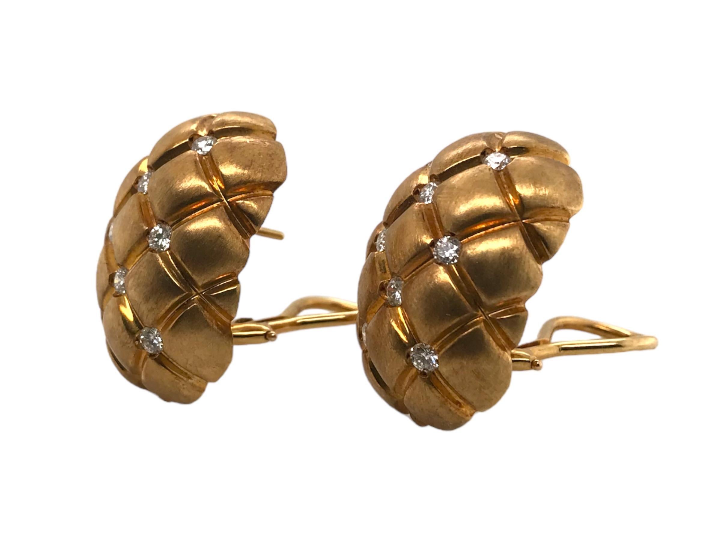 18K Yellow Gold Retro Era Pineapple Diamond Earrings In Good Condition For Sale In Montgomery, AL
