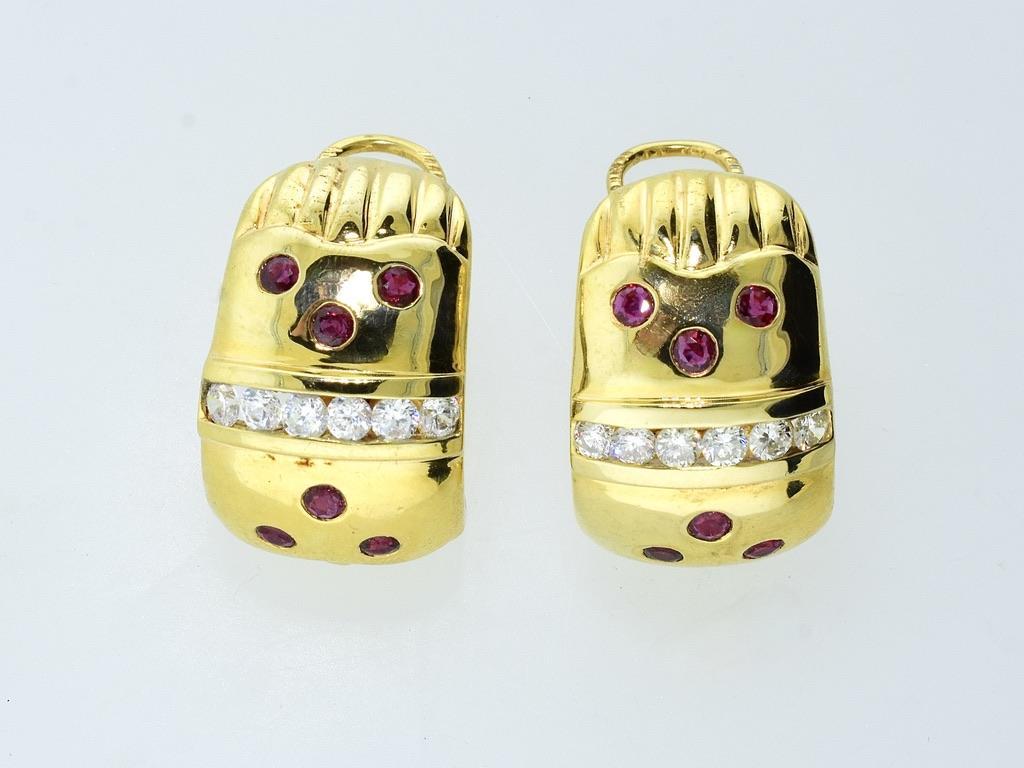 Women's 18k Yellow Gold Fine Retro Vivid Ruby and White Diamond Vintage Earrings For Sale
