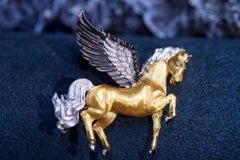 18K Yellow Gold / Rhodium Plated Diamond Horse Brooch & Pendant