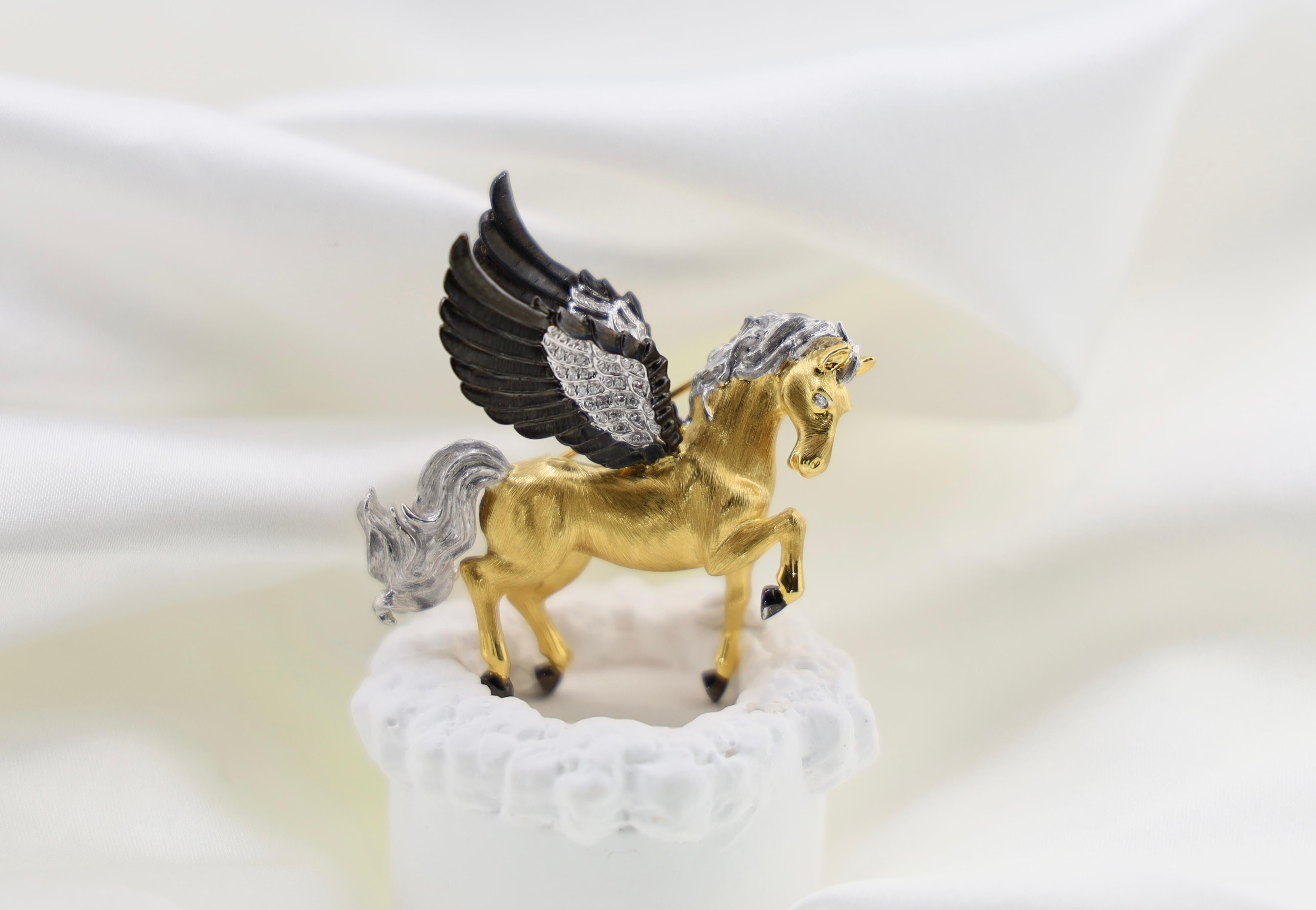 Women's or Men's 18K Yellow Gold / Rhodium Plated Diamond Horse Brooch & Pendant For Sale