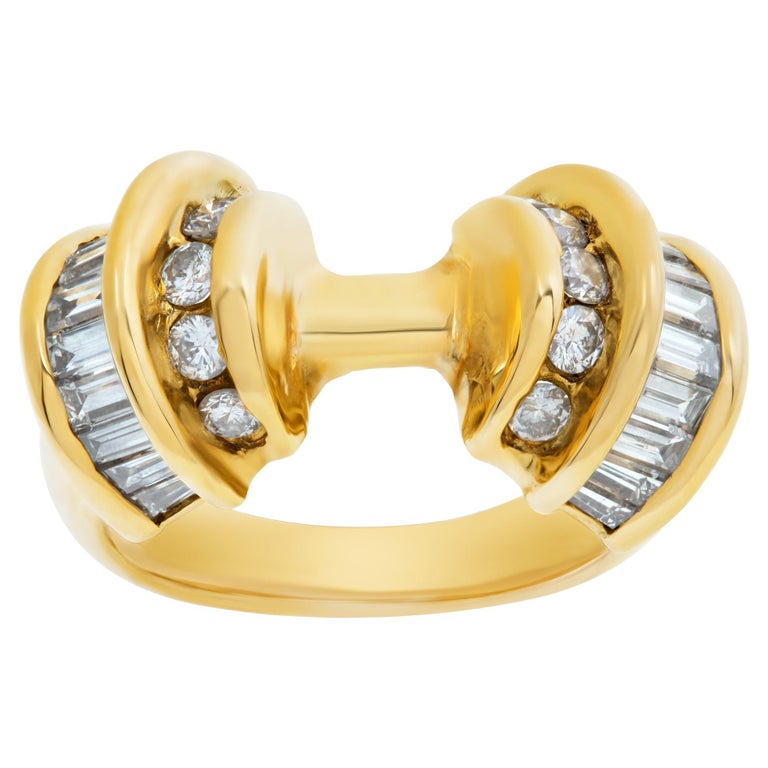 18k Yellow Gold Ring, 0.25cts Round Diamonds and 0.40cts in Baguette  Diamonds For Sale at 1stDibs