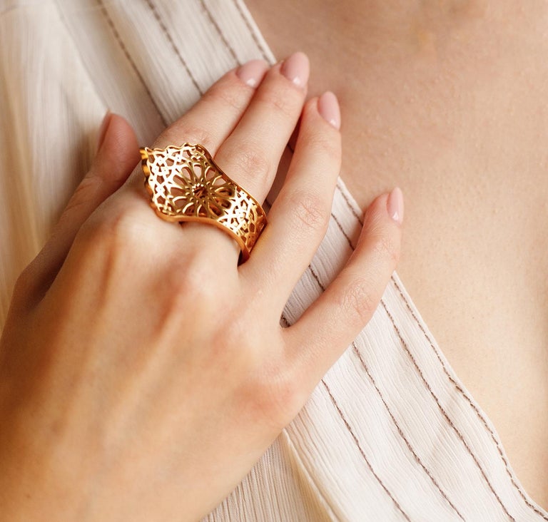 Customizable 18K Yellow Gold Ring For Sale at 1stDibs