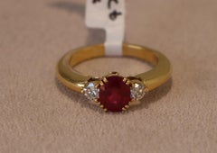 Bague en or jaune 18 carats, pierre précieuse et diamants naturels