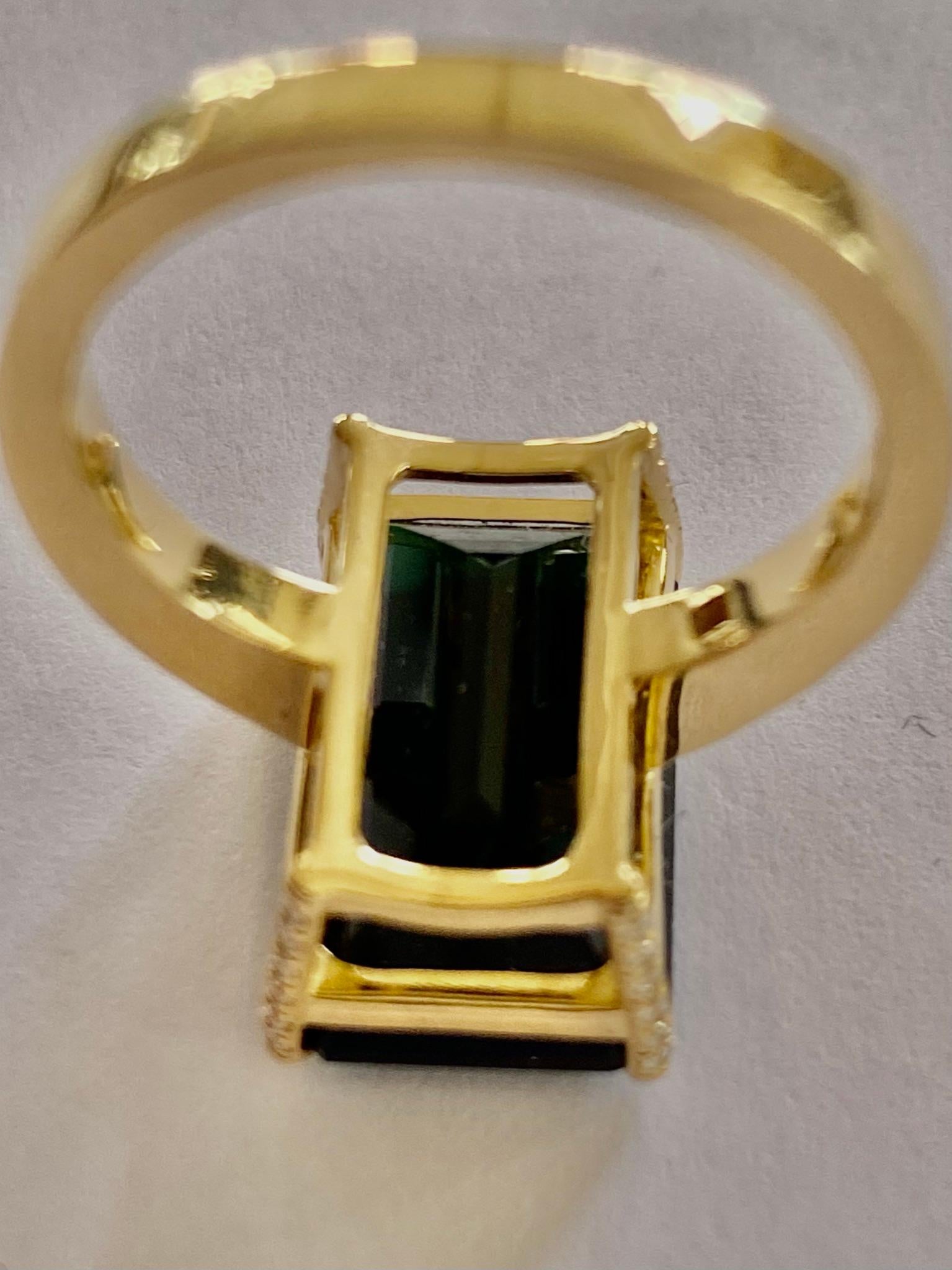 18 Karat Yellow Gold Ring One Natural Green Tourmaline and 38 Diamonds, Handmade In New Condition In Heerlen, NL