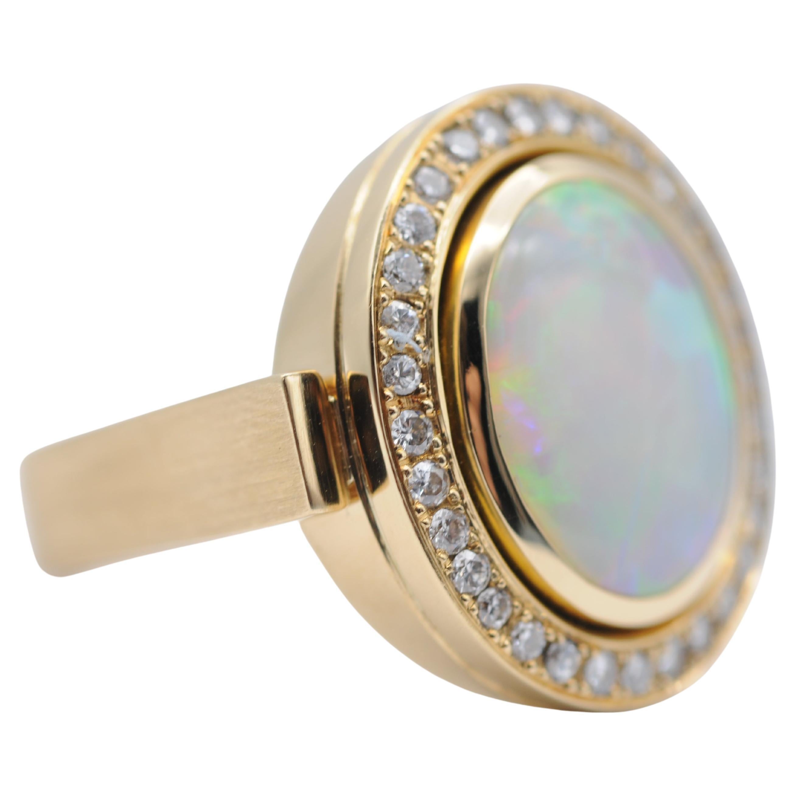 Bague en or jaune 18k Opale et diamants Brilliante Bon état - En vente à Berlin, BE