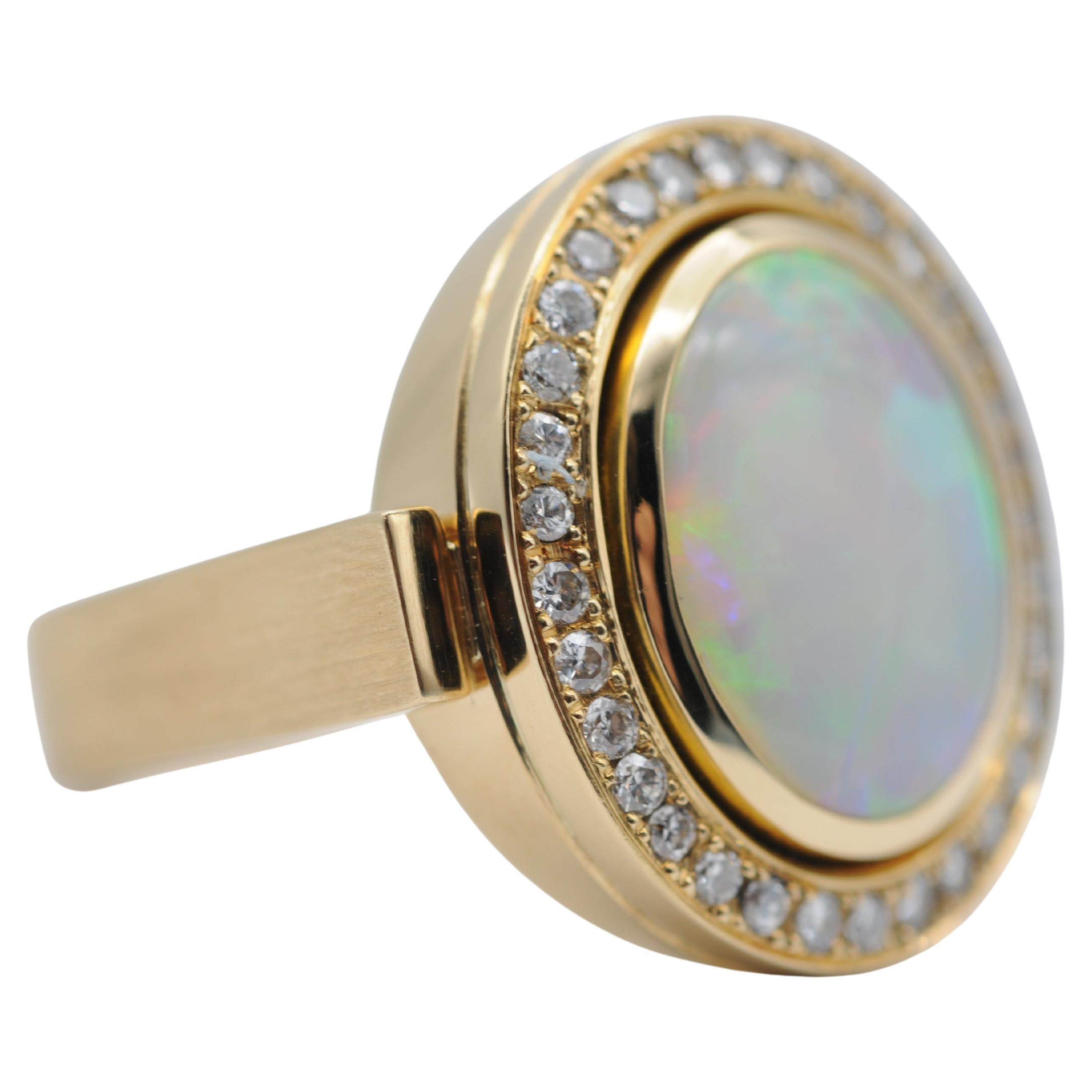 Bague en or jaune 18k Opale et diamants Brilliante Unisexe en vente