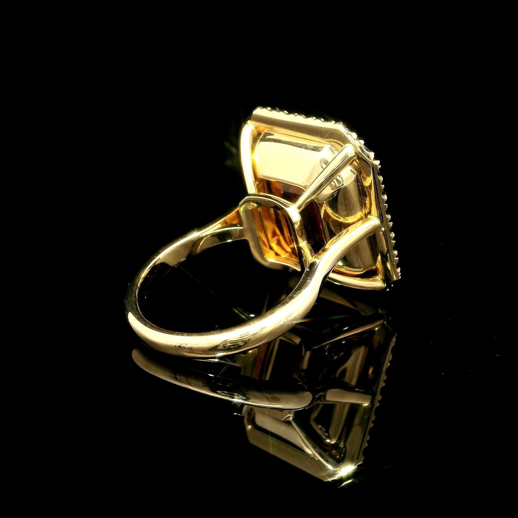 Bague en or jaune 18 carats sertie d'une citrine naturelle de 20 carats en vente 7