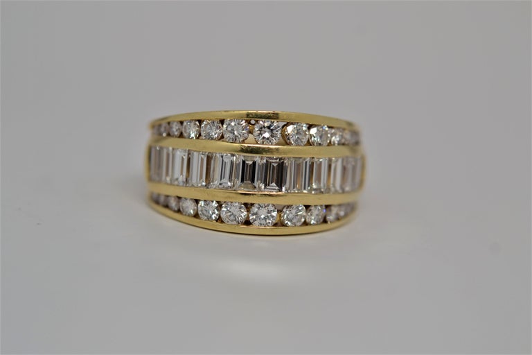 18k Yellow Gold Ring Set with Baguette and Round Brilliant Cut Diamonds ...