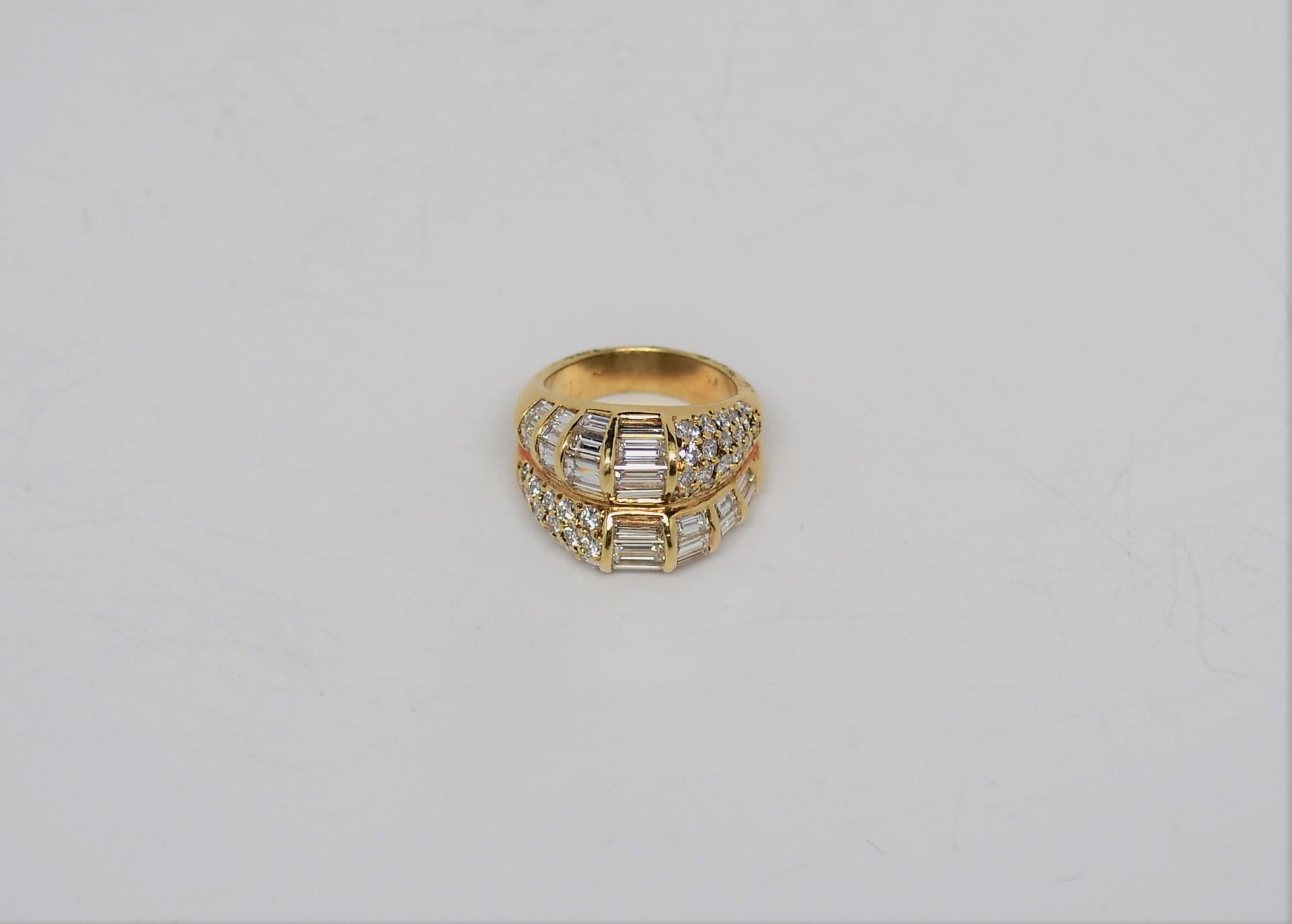 Baguette Cut 18K Yellow Gold Ring Set with Baguette & Round Brilliant Cut Diamonds, 5.14ct. For Sale