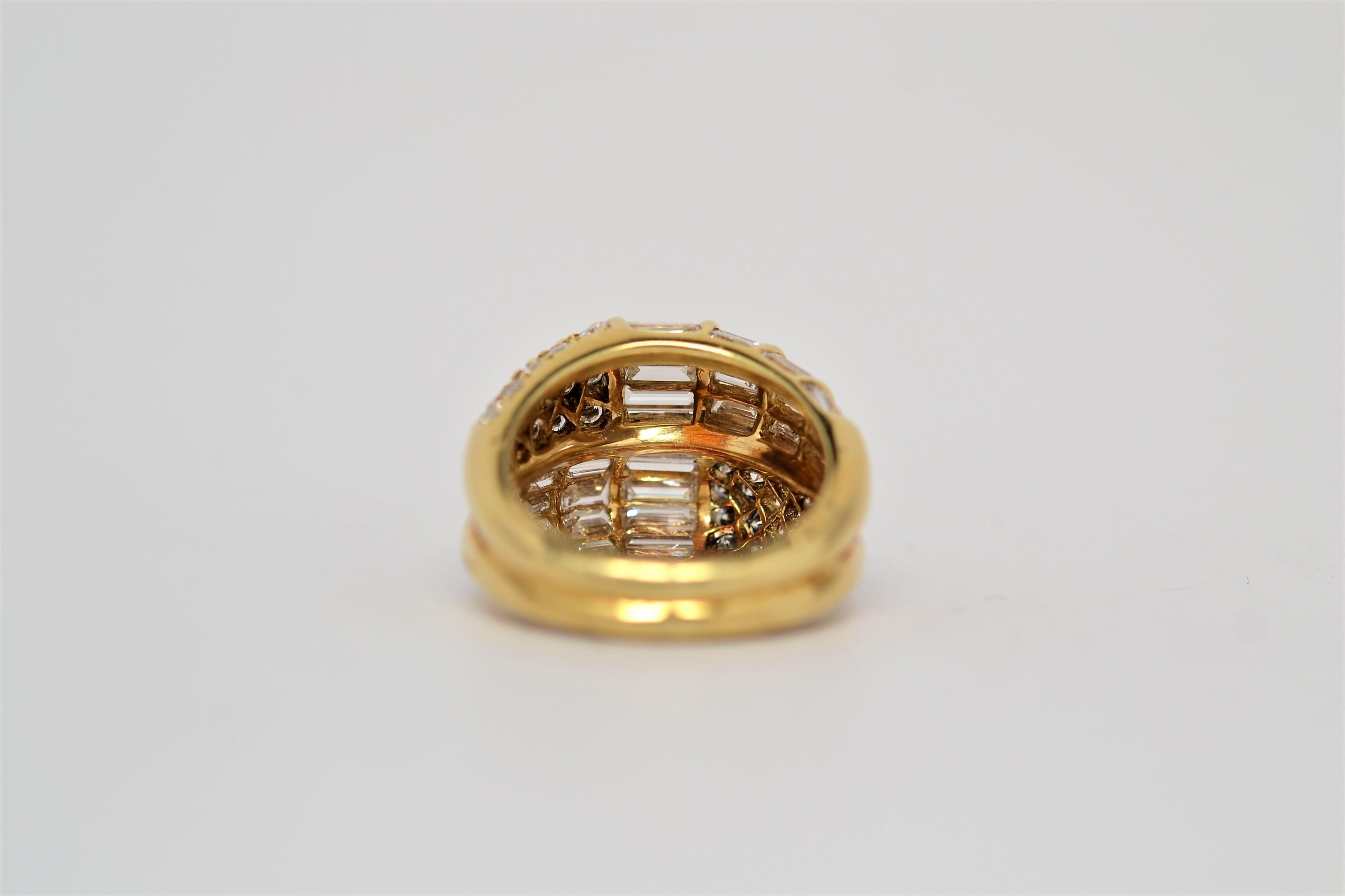 18K Yellow Gold Ring Set with Baguette & Round Brilliant Cut Diamonds, 5.14ct. For Sale 1