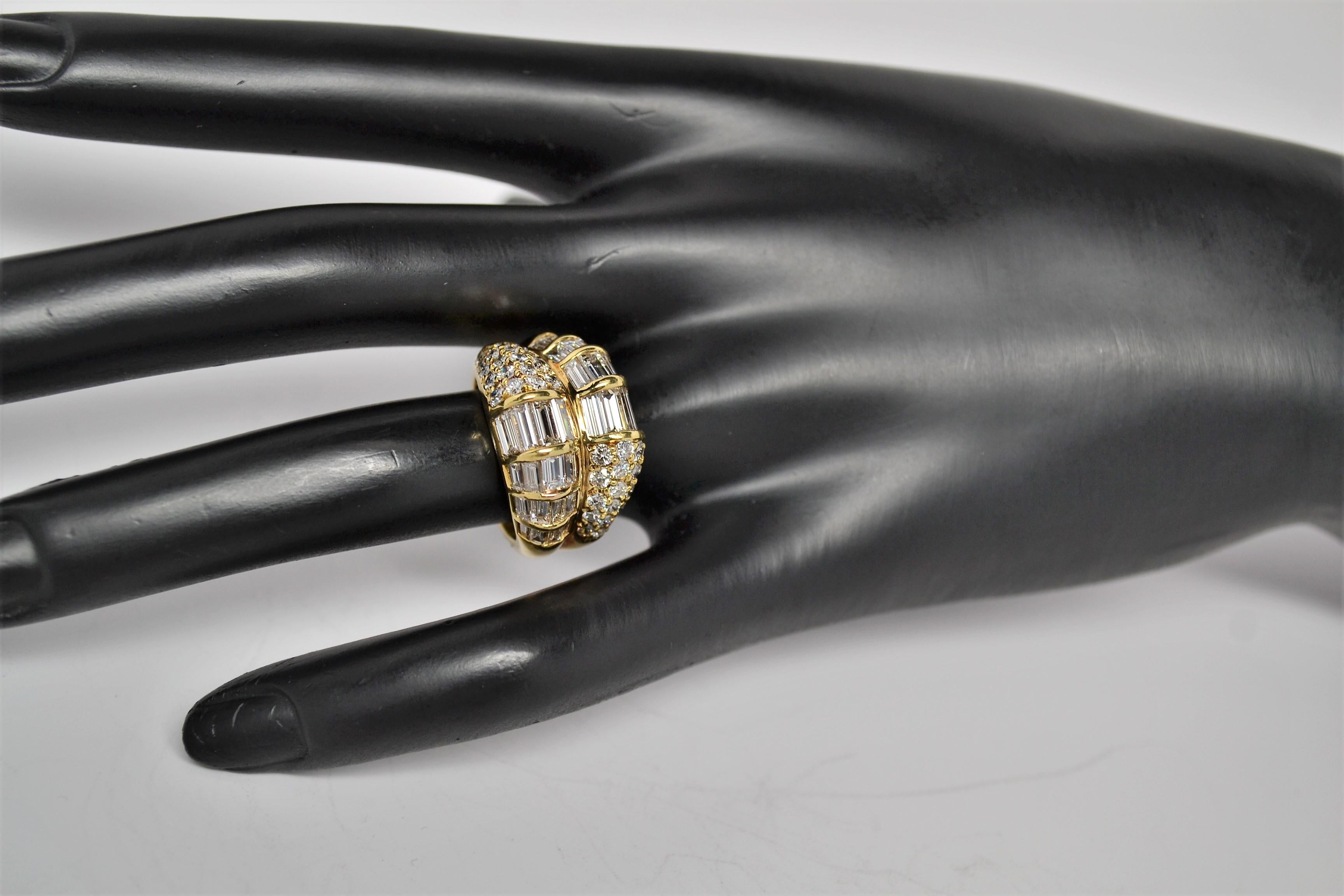 18K Yellow Gold Ring Set with Baguette & Round Brilliant Cut Diamonds, 5.14ct. For Sale 4