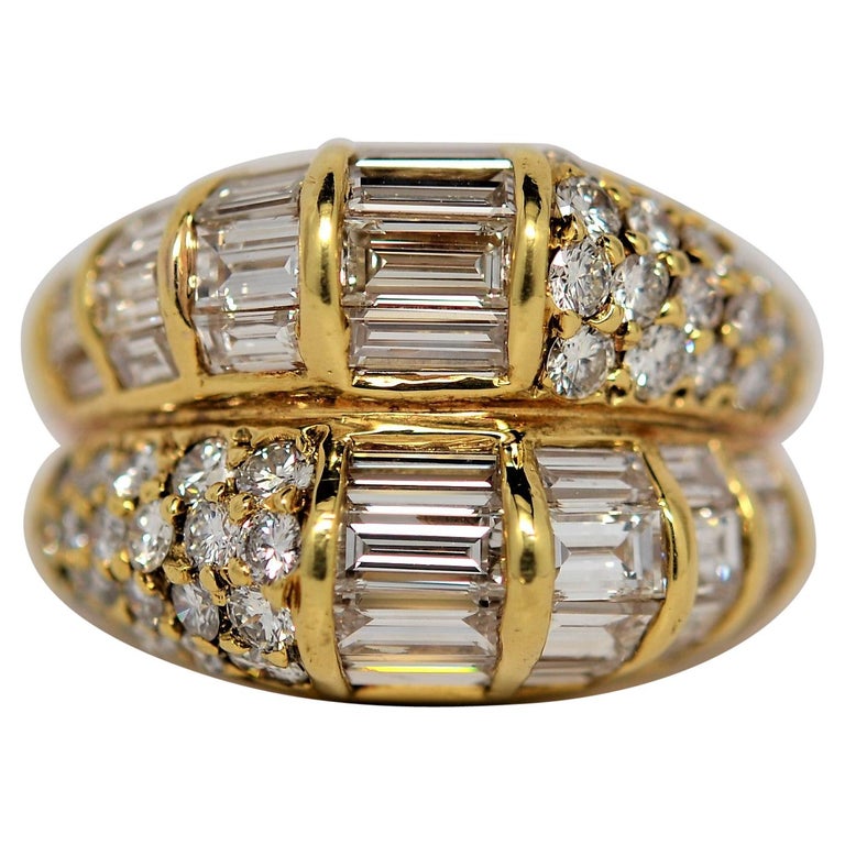18K Yellow Gold Ring Set with Baguette and Round Brilliant Cut Diamonds ...