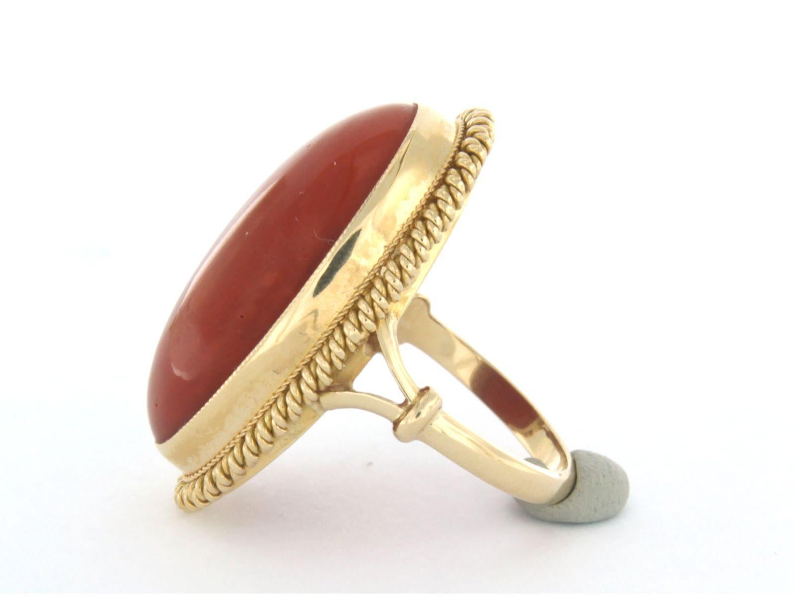 Pieno vittoriano Anello in oro giallo 18k con corallo - 9,3 grammi - misura US 6.5 - EU 17 (53) in vendita
