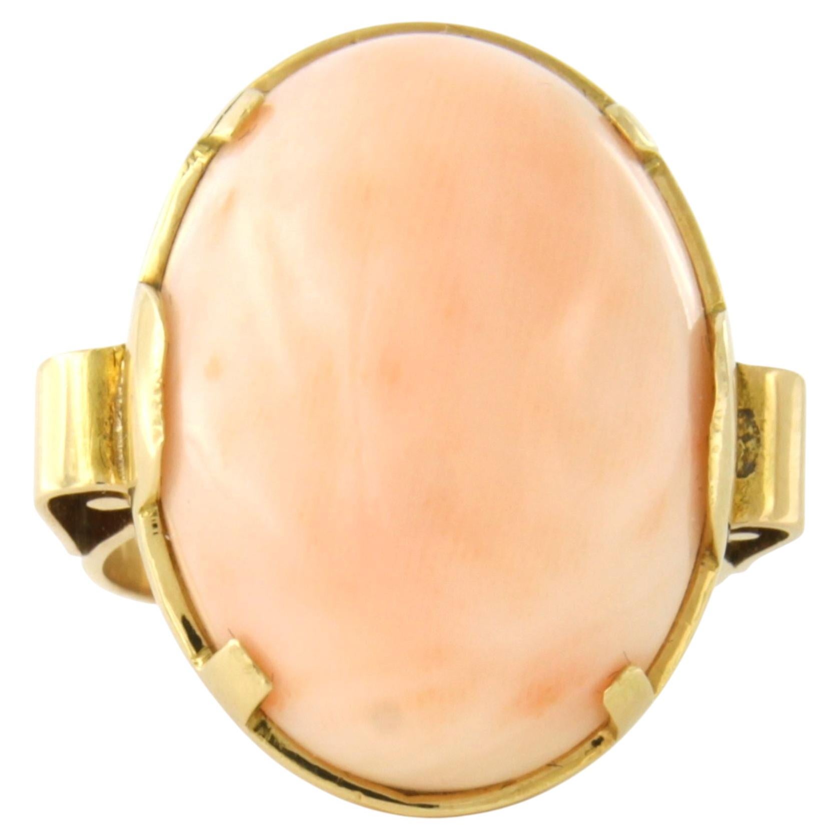 Anello in oro giallo 18k con corallo incastonato - 9,8 grammi - misura U.S. 7 - EU. 17.25 (