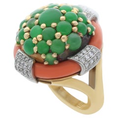 Anello in oro giallo 18 carati con diamanti e pietre di giada