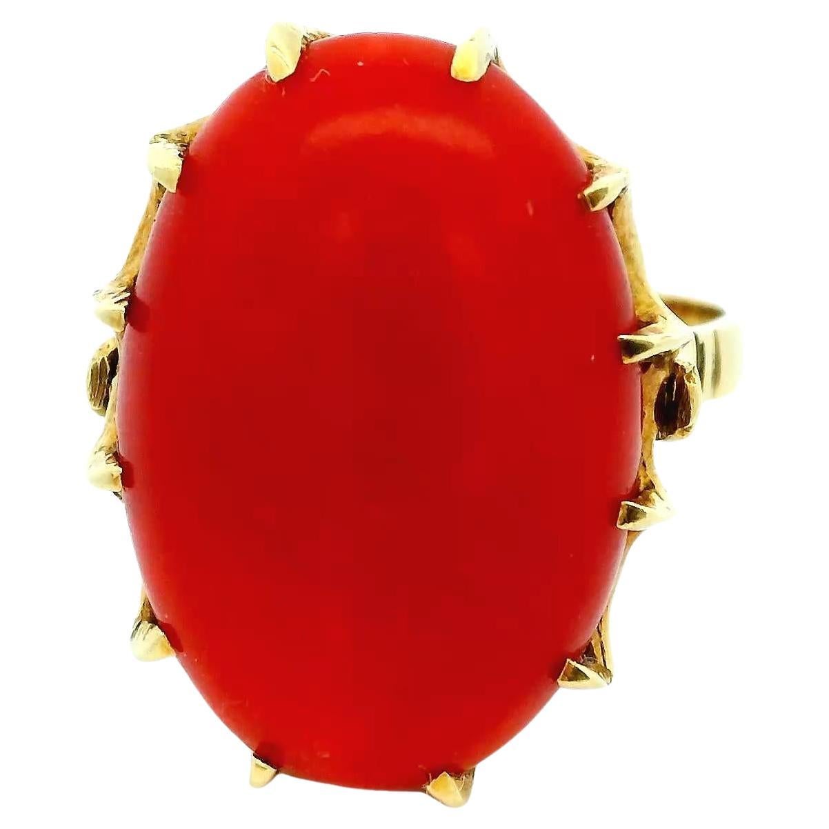 Anillo De Oro Amarillo De 18K Con Coral De 10 Quilates