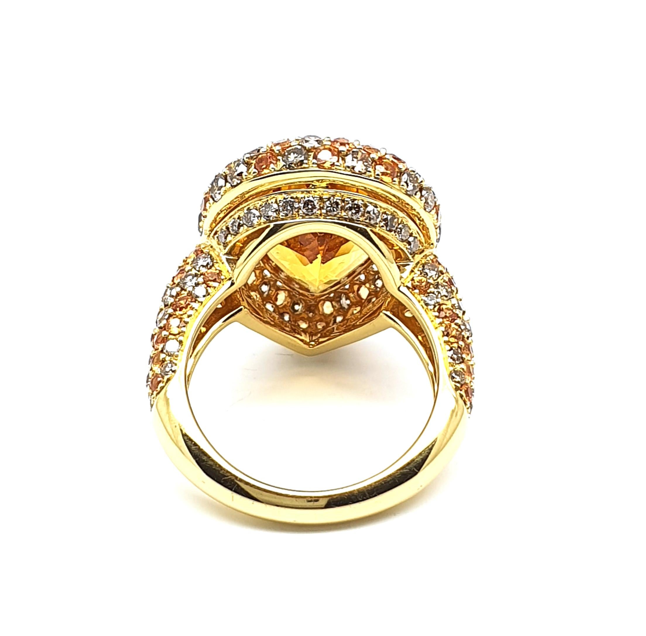 Classical Roman 18K Gold Ring with Pear Shaped 0.83 Carat Citrine, Corund and Brown Diamonds For Sale