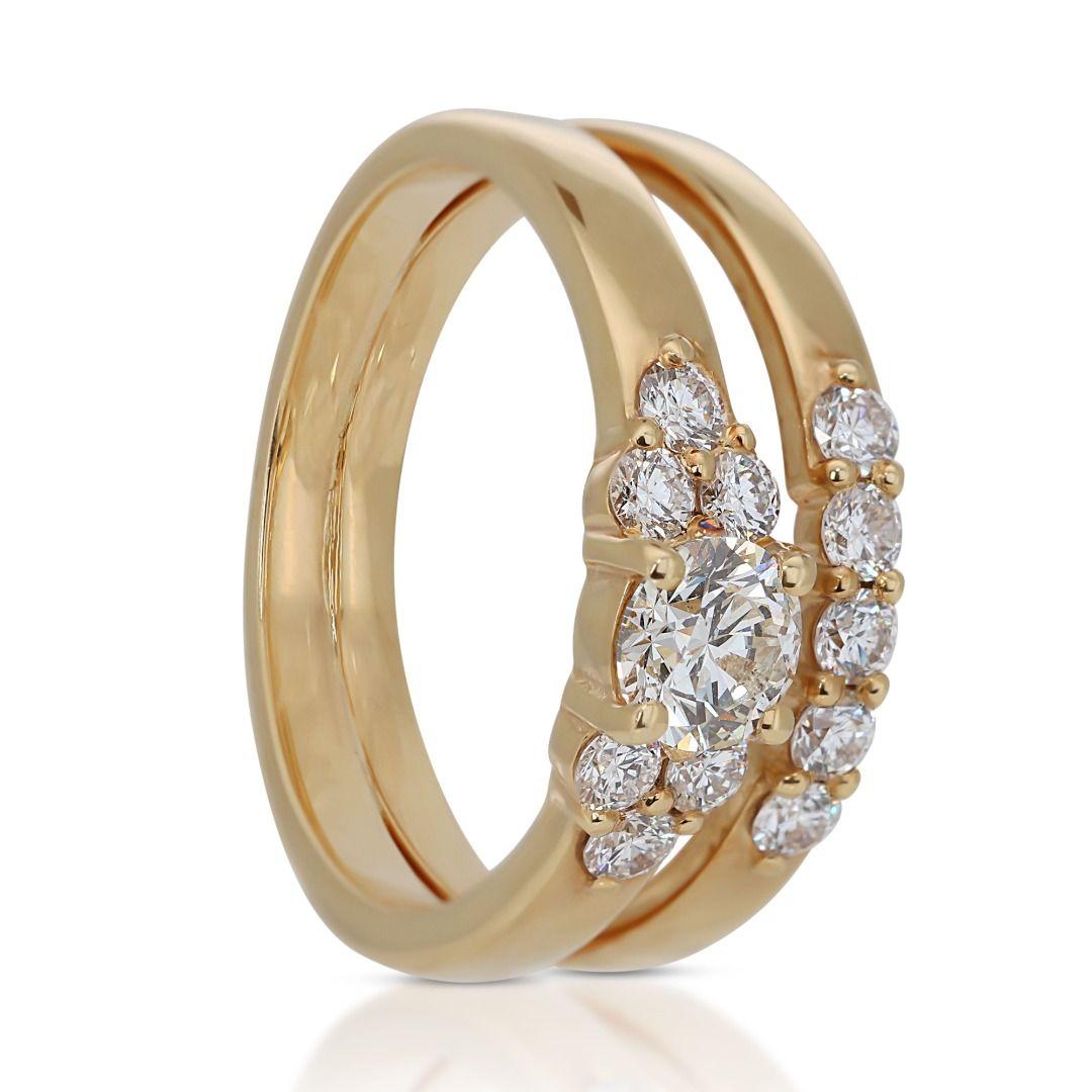 Stunning 18k Yellow Gold Ring with 0.95ct Diamonds For Sale 1