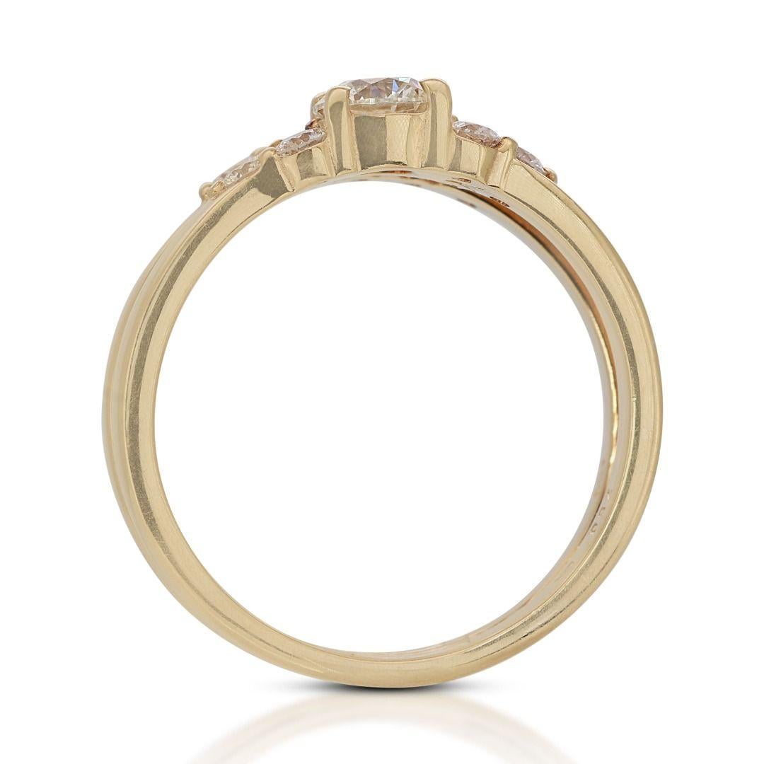 Stunning 18k Yellow Gold Ring with 0.95ct Diamonds For Sale 3