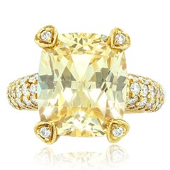18k Yellow Gold Ring with 1.00cts Diamonds and 12.00cts Citrine